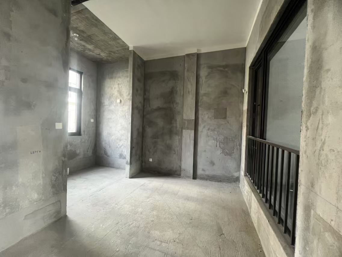 湖山源著 5室2厅2卫 220m²
