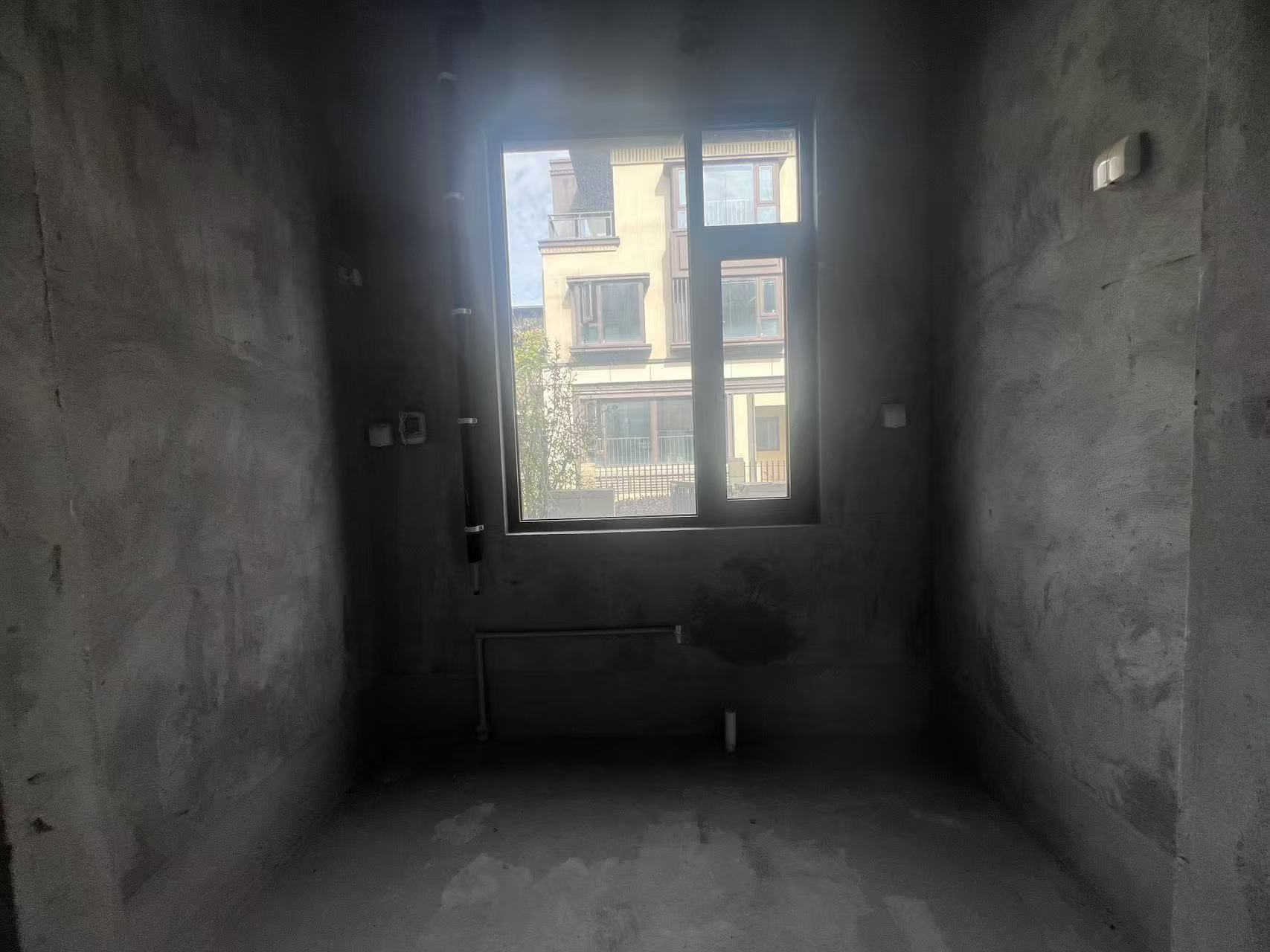 湖山源著 5室2厅2卫 220m²