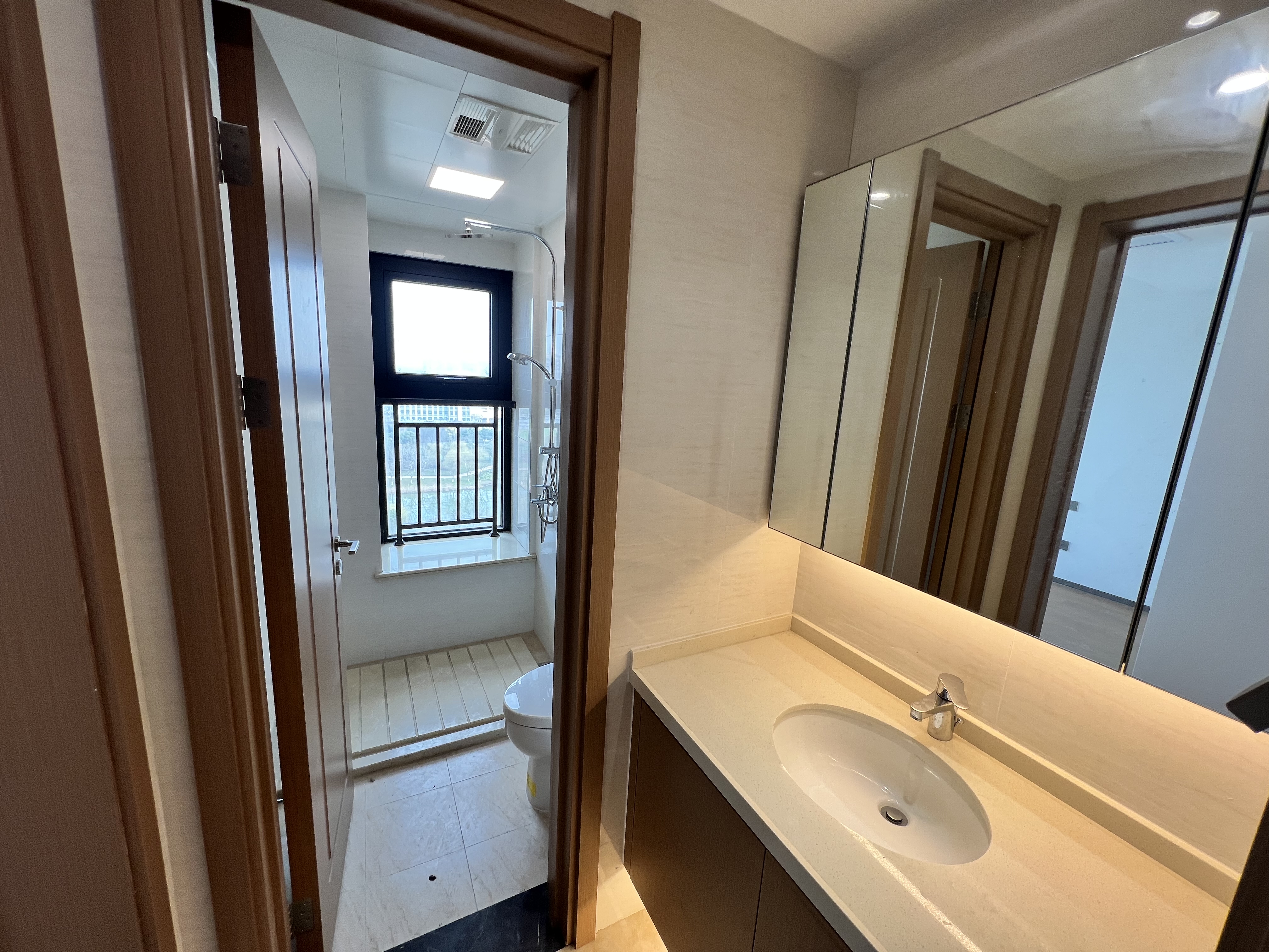 春风南岸东园 3室2厅2卫 122m&sup2;