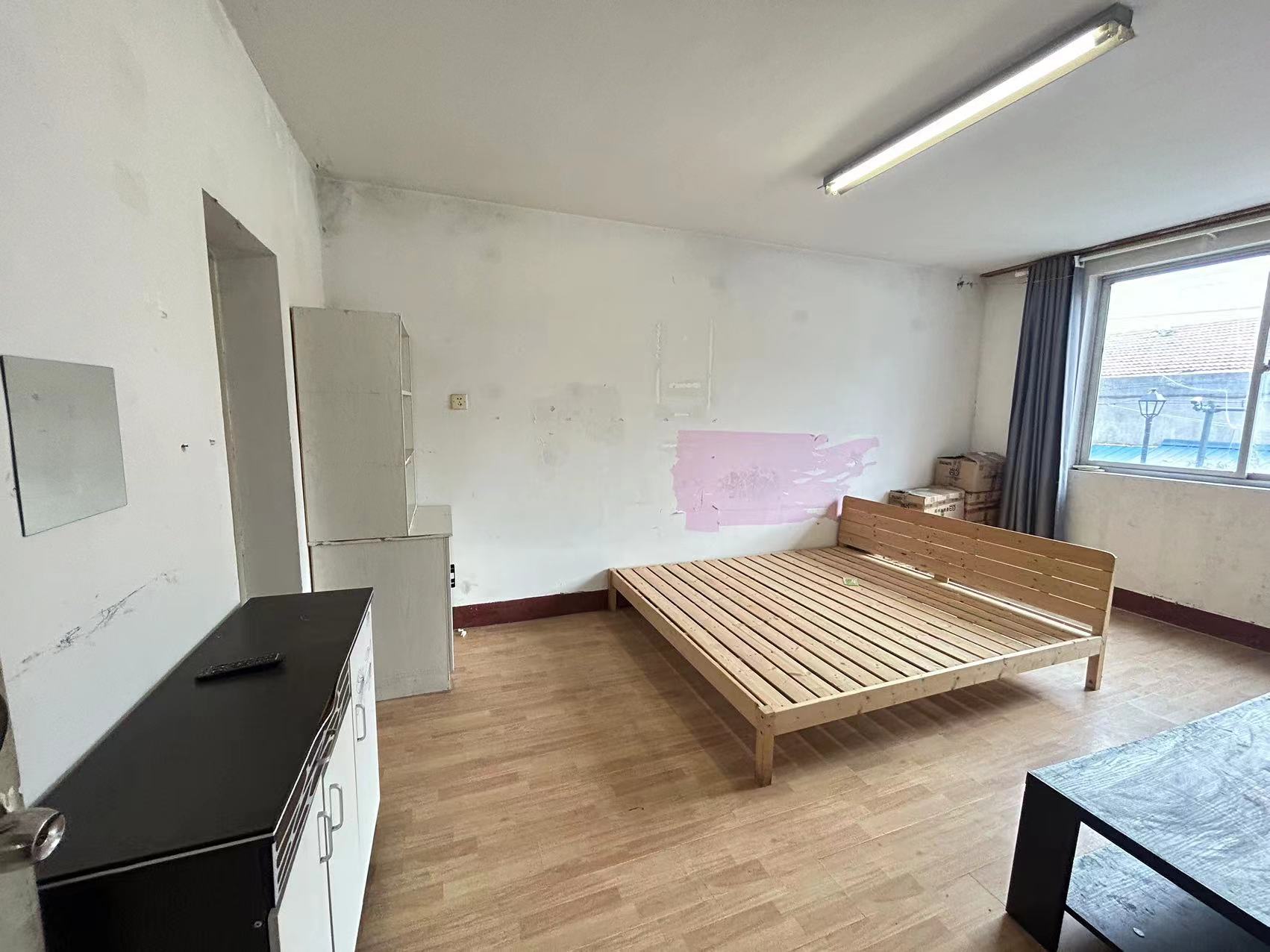 金桥小区 4室2厅2卫 142m&sup2;