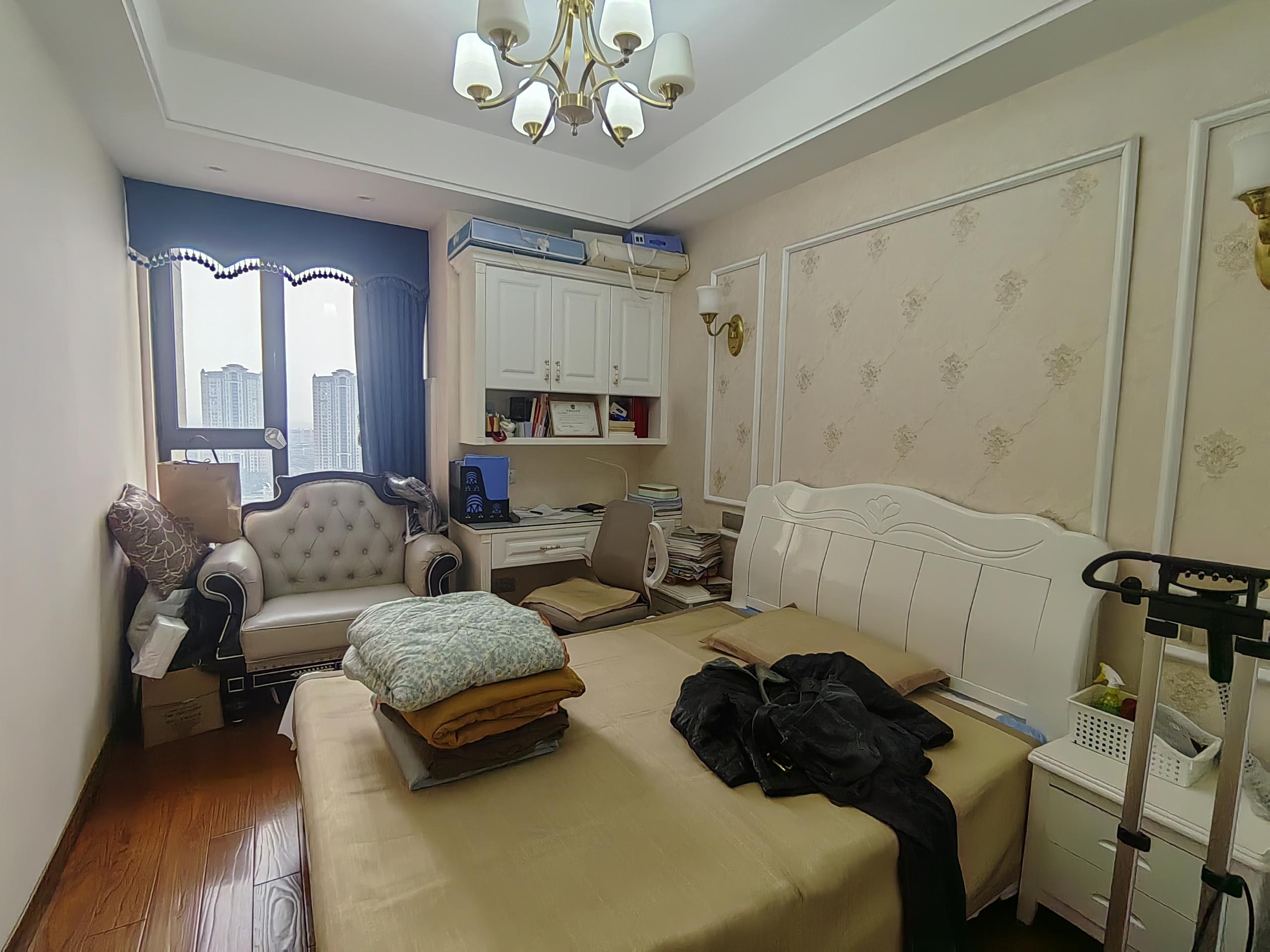 南山湖一号 3室2厅1卫 106m&sup2;