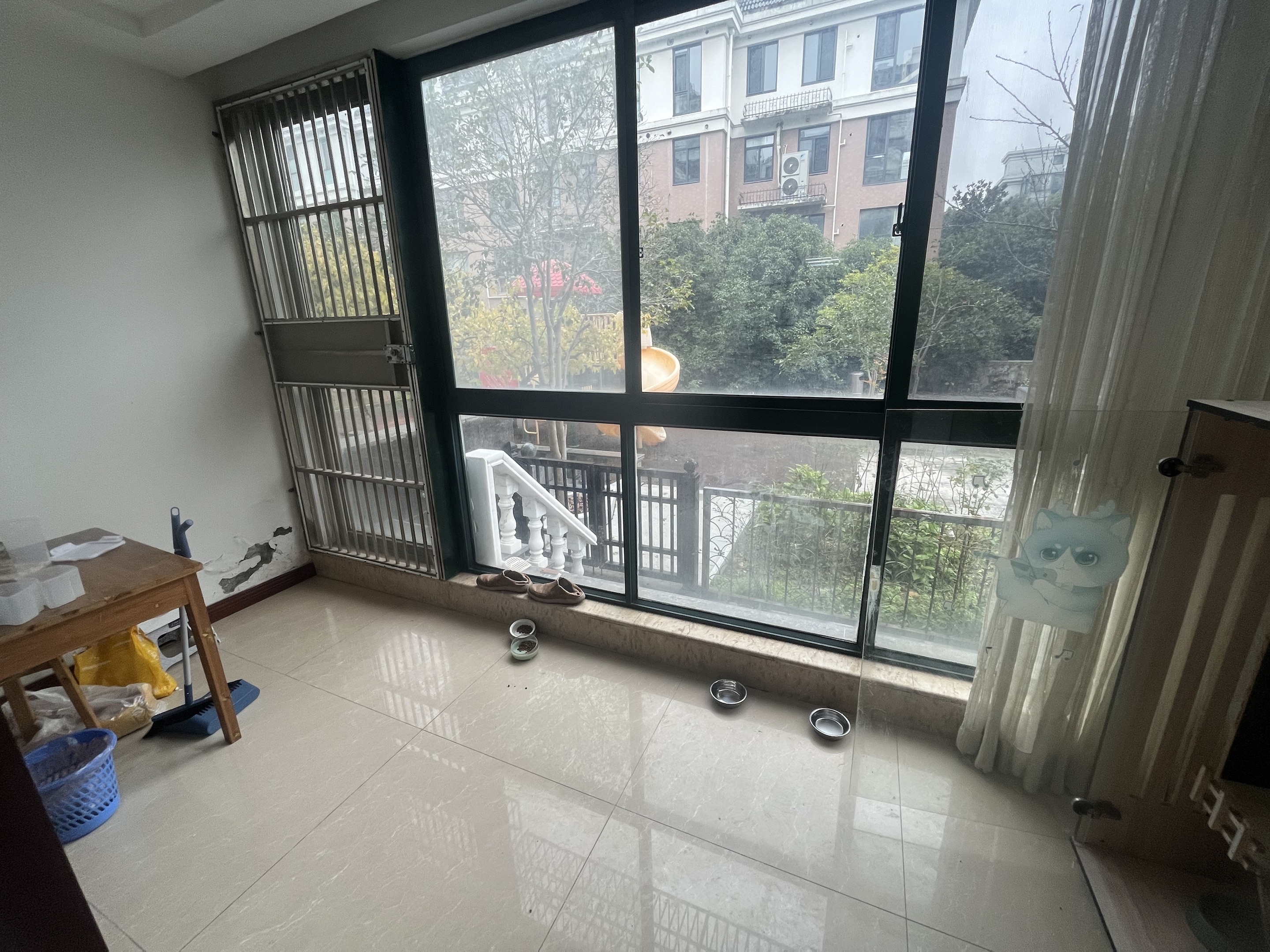 水榭花都 4室2厅2卫 232m&sup2;