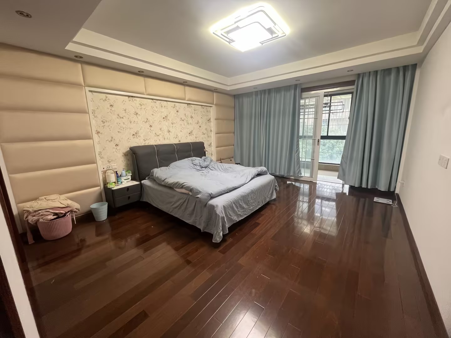 水榭花都 4室2厅2卫 232m&sup2;