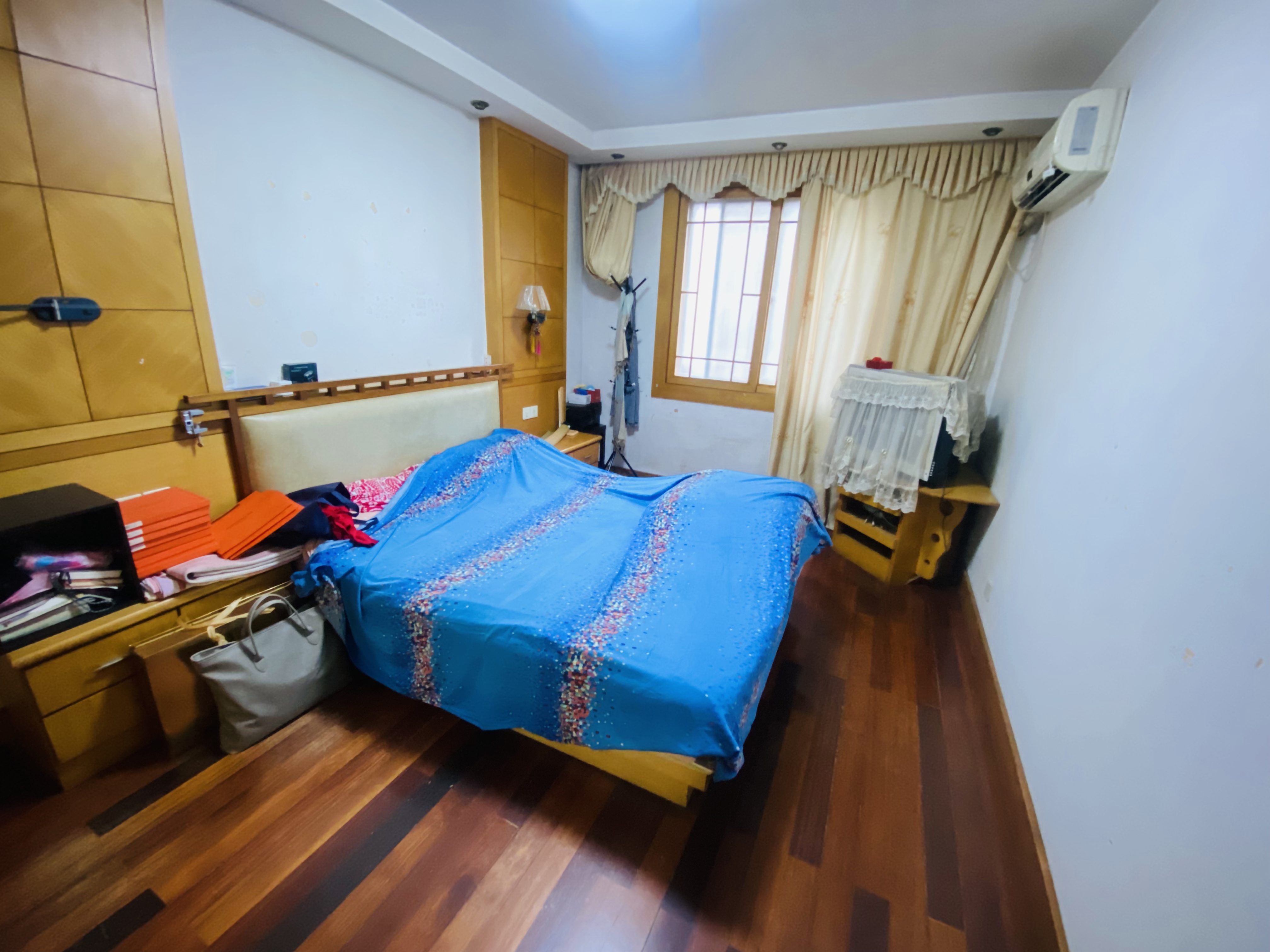 朝晖花园 3室2厅2卫 133.90m&sup2;