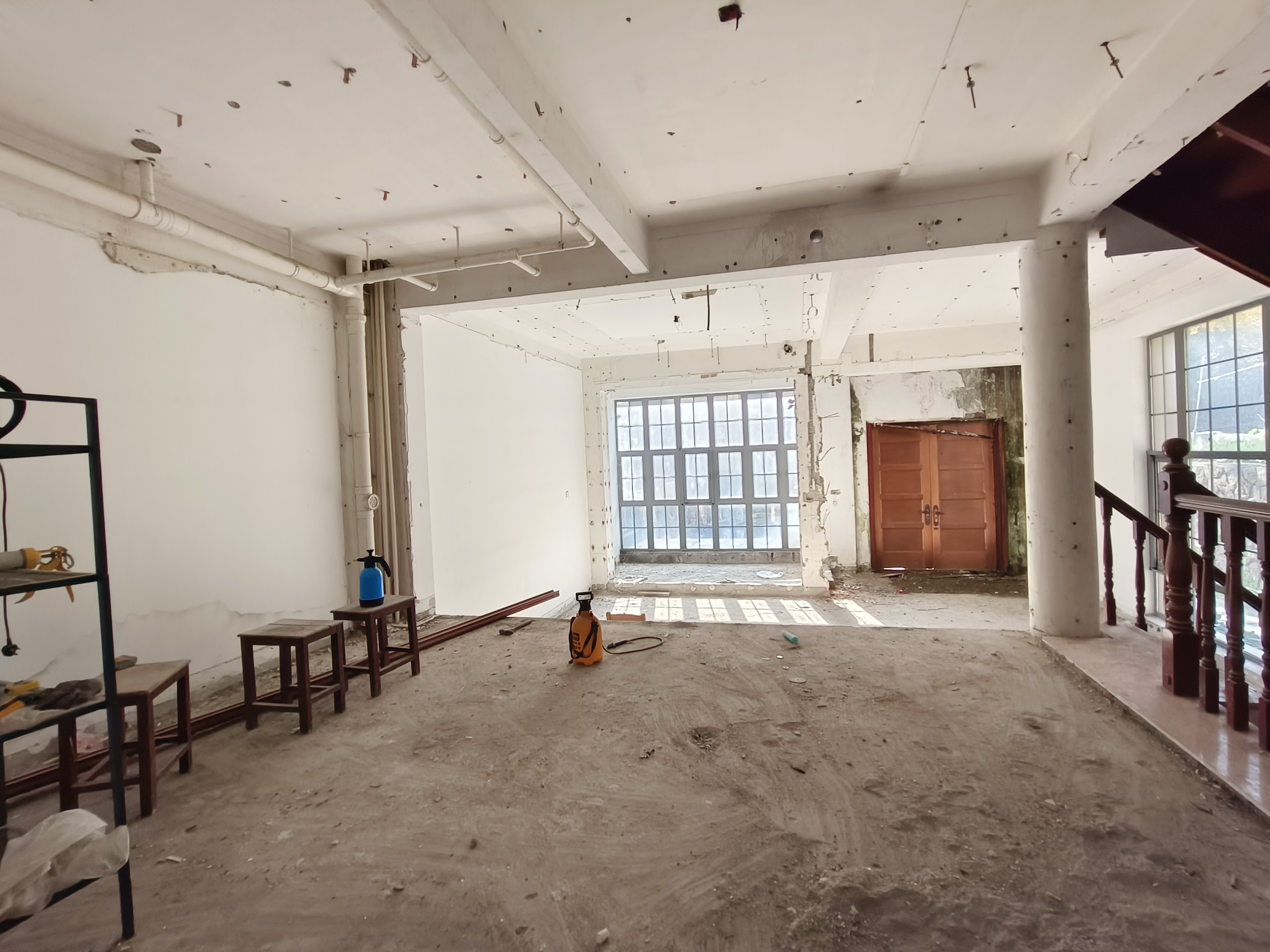 天安花园 5室2厅3卫 300.00m&sup2;