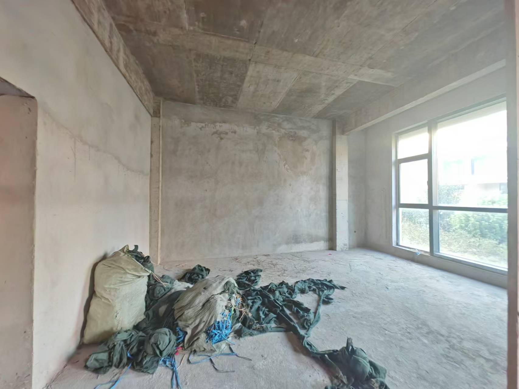 金地国际一期 6室2厅3卫 682.82m&sup2;
