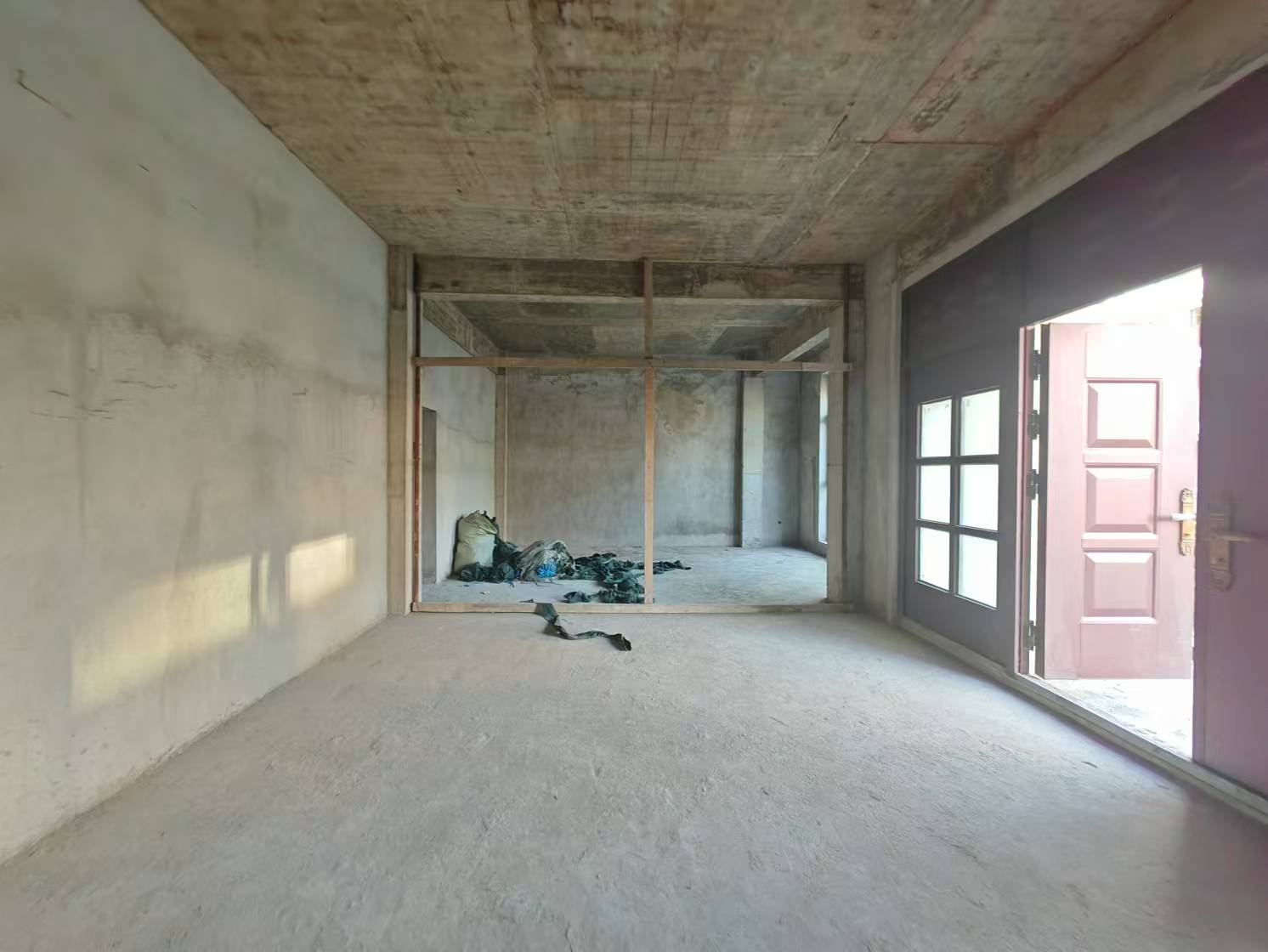 金地国际一期 6室2厅3卫 682.82m&sup2;