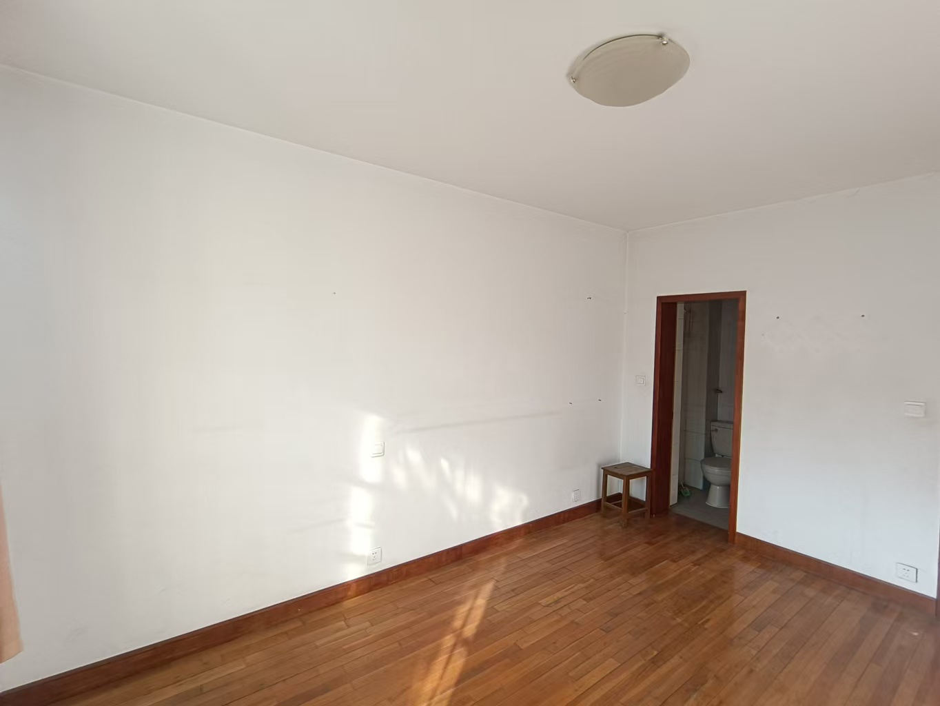 学田南苑 3室1厅2卫 125m&sup2;