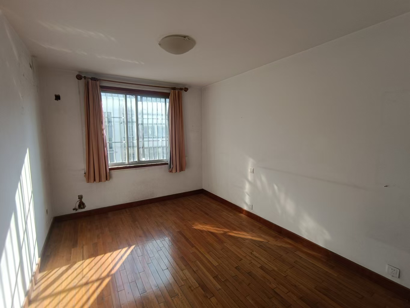 学田南苑 3室1厅2卫 125.01m²