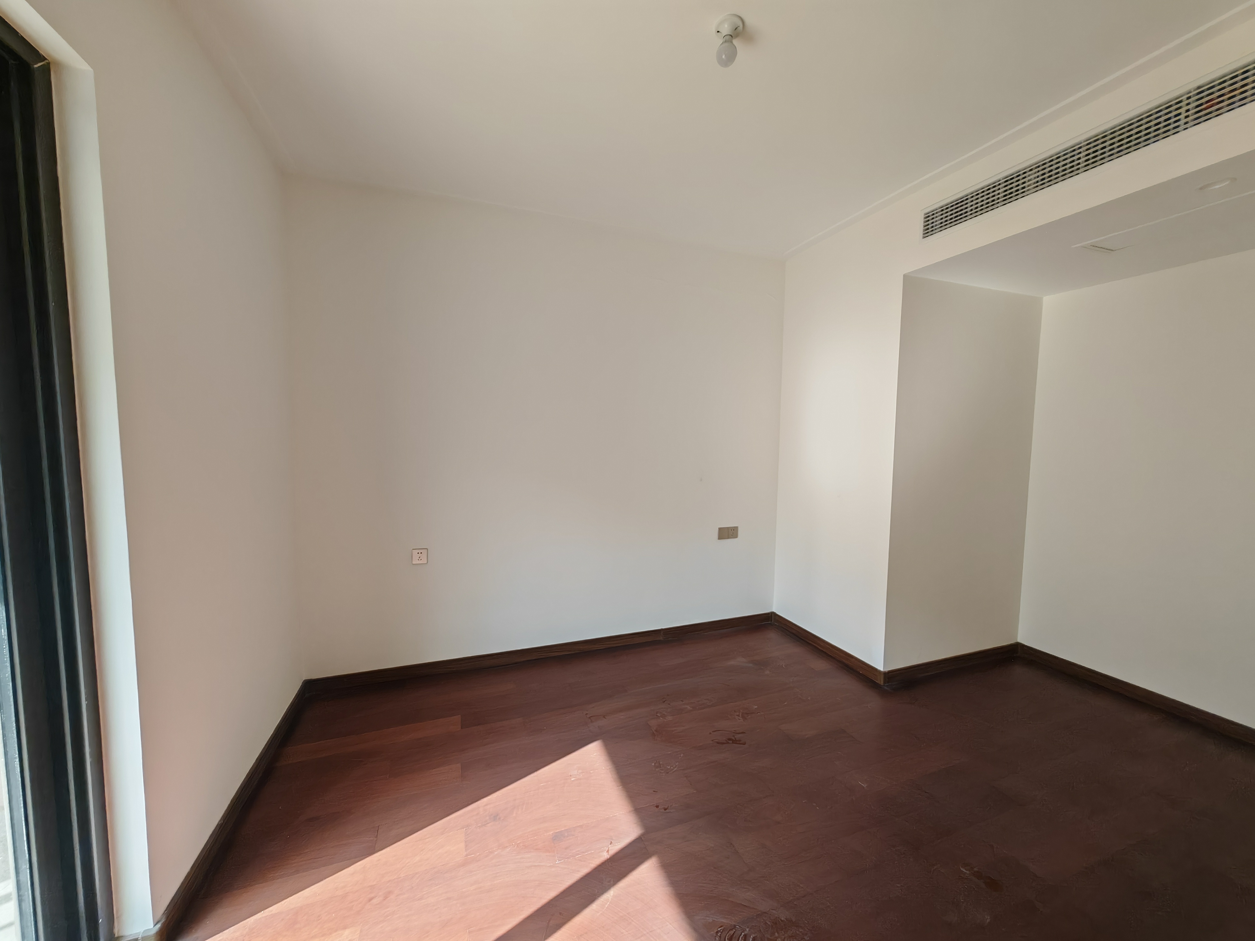 中南万科大都会 4室2厅2卫 160.00m&sup2;