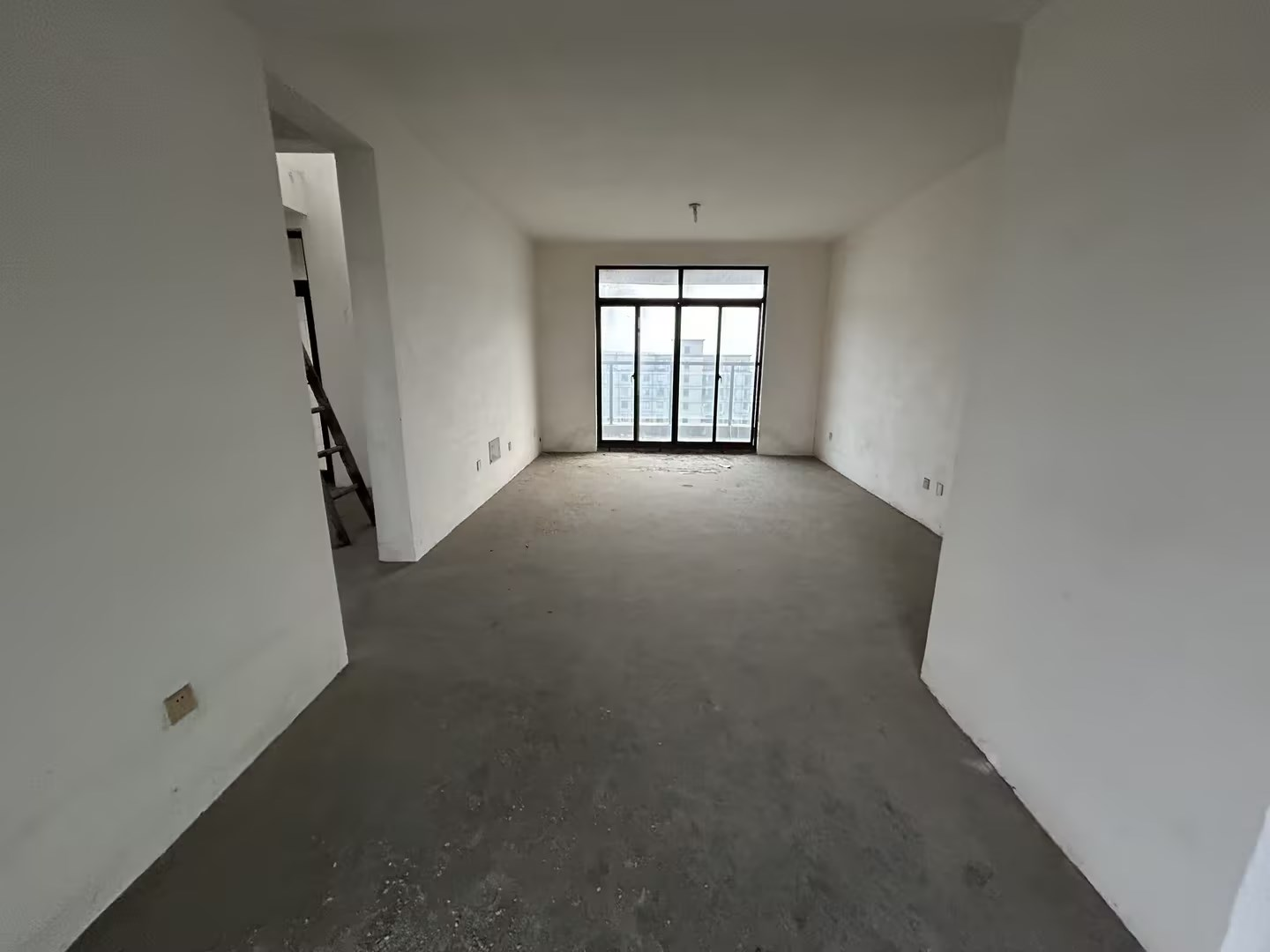 银河湾 5室2厅2卫 239.00m²