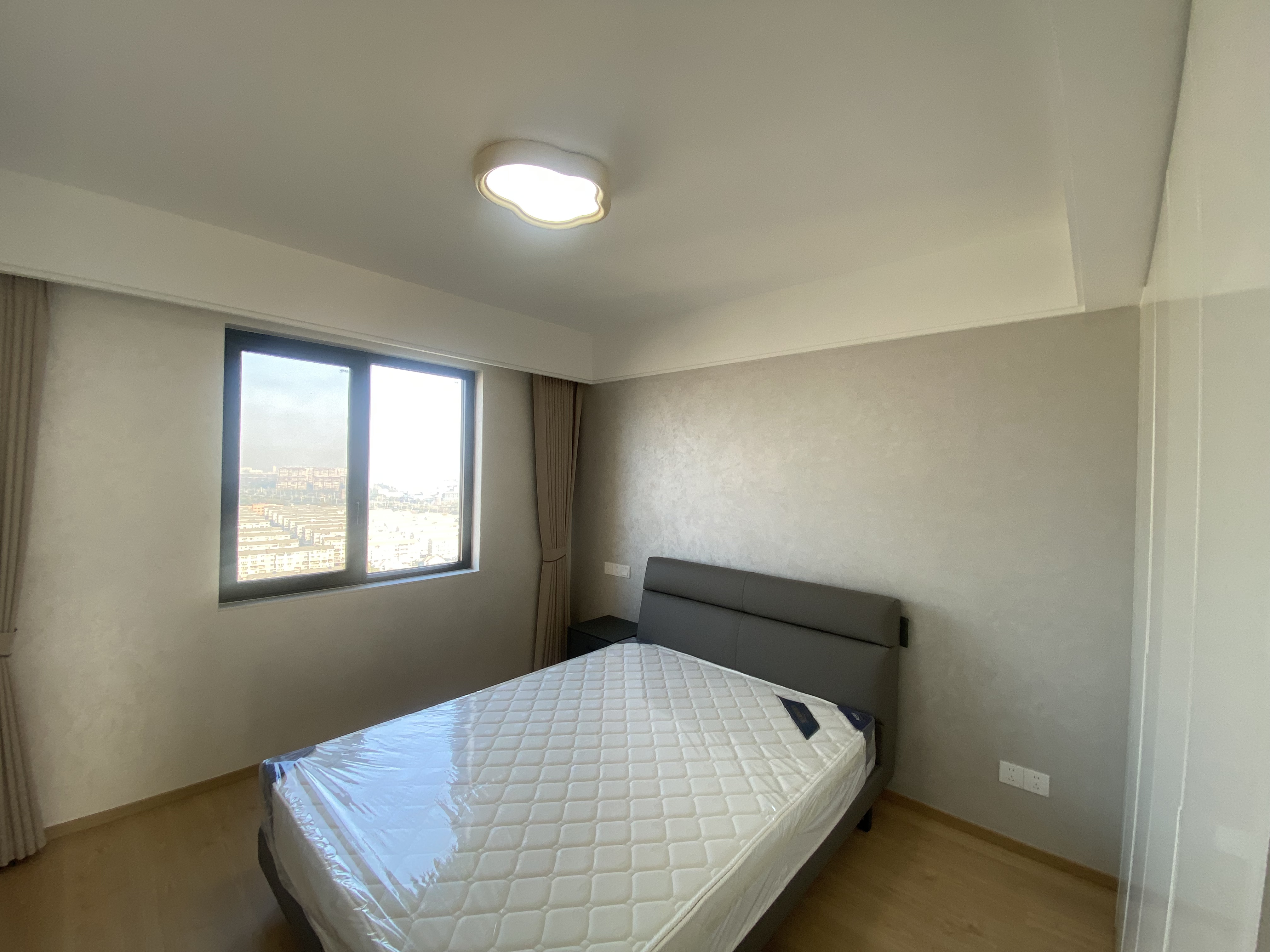新城香溢紫郡 4室2厅2卫 141m&sup2;