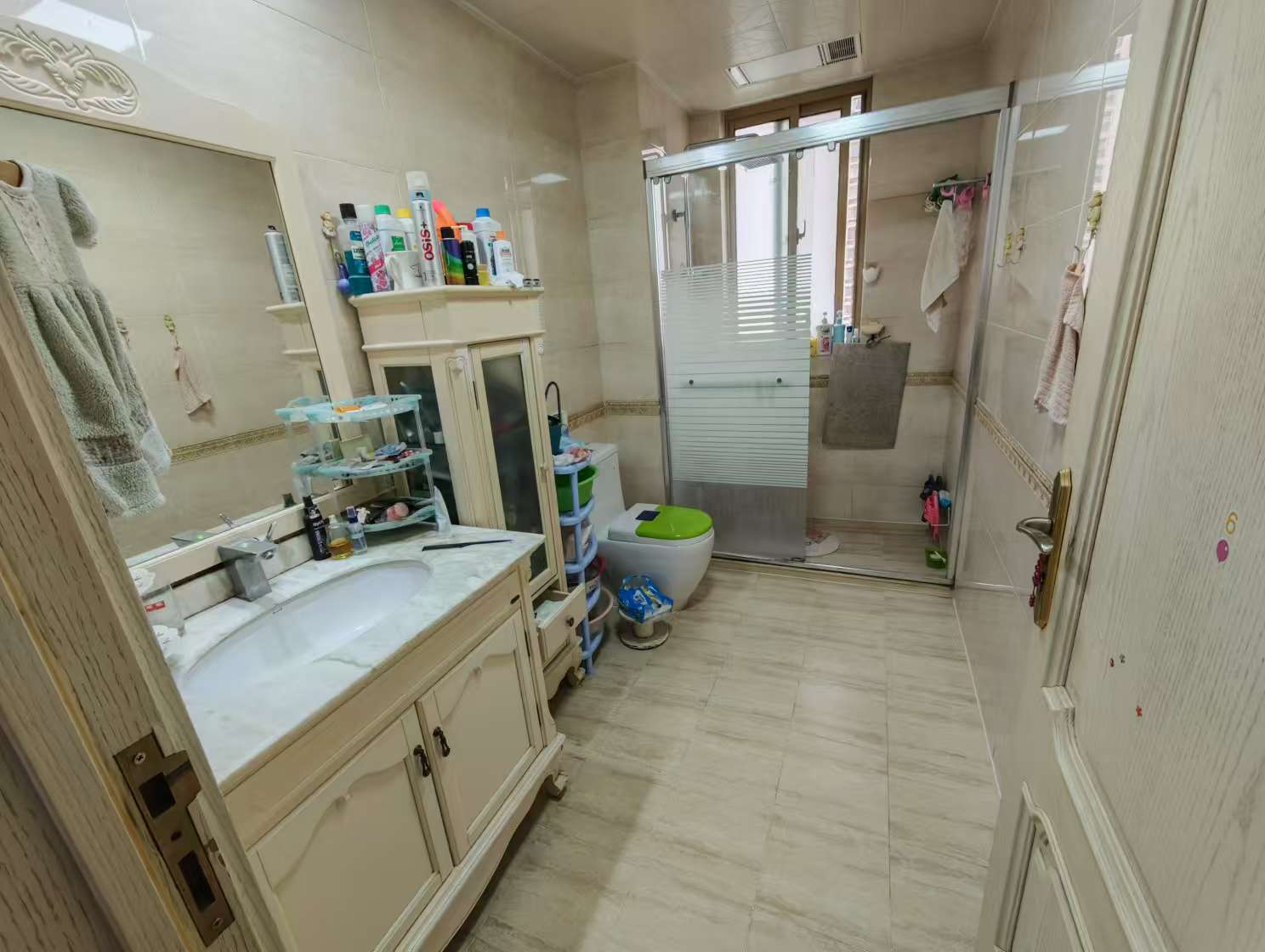 中南世纪花城一期 4室2厅2卫 154.93m²