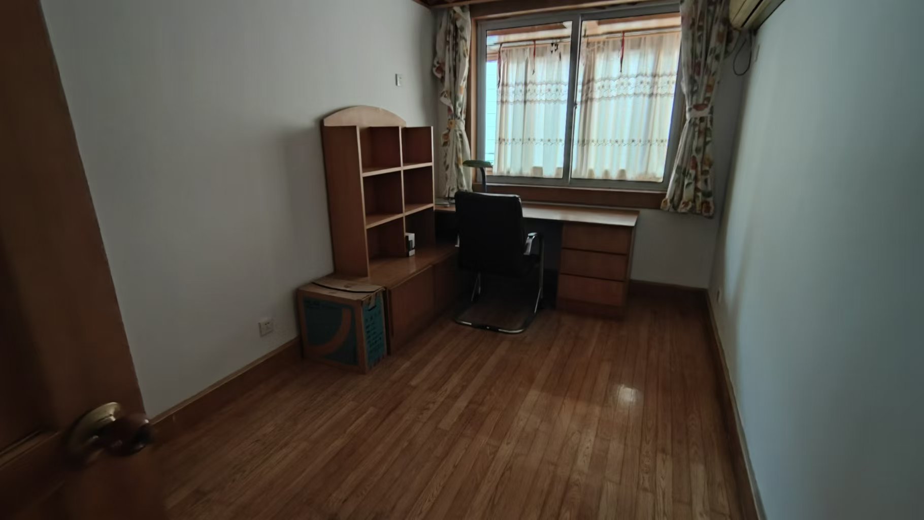 虹桥东村 3室2厅1卫 119m&sup2;