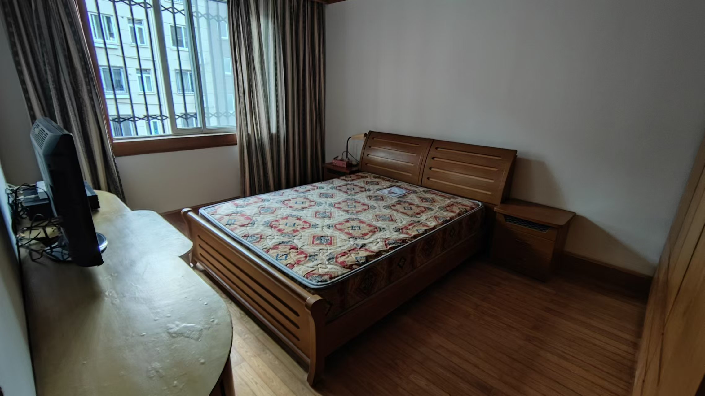虹桥东村 3室2厅1卫 119m&sup2;