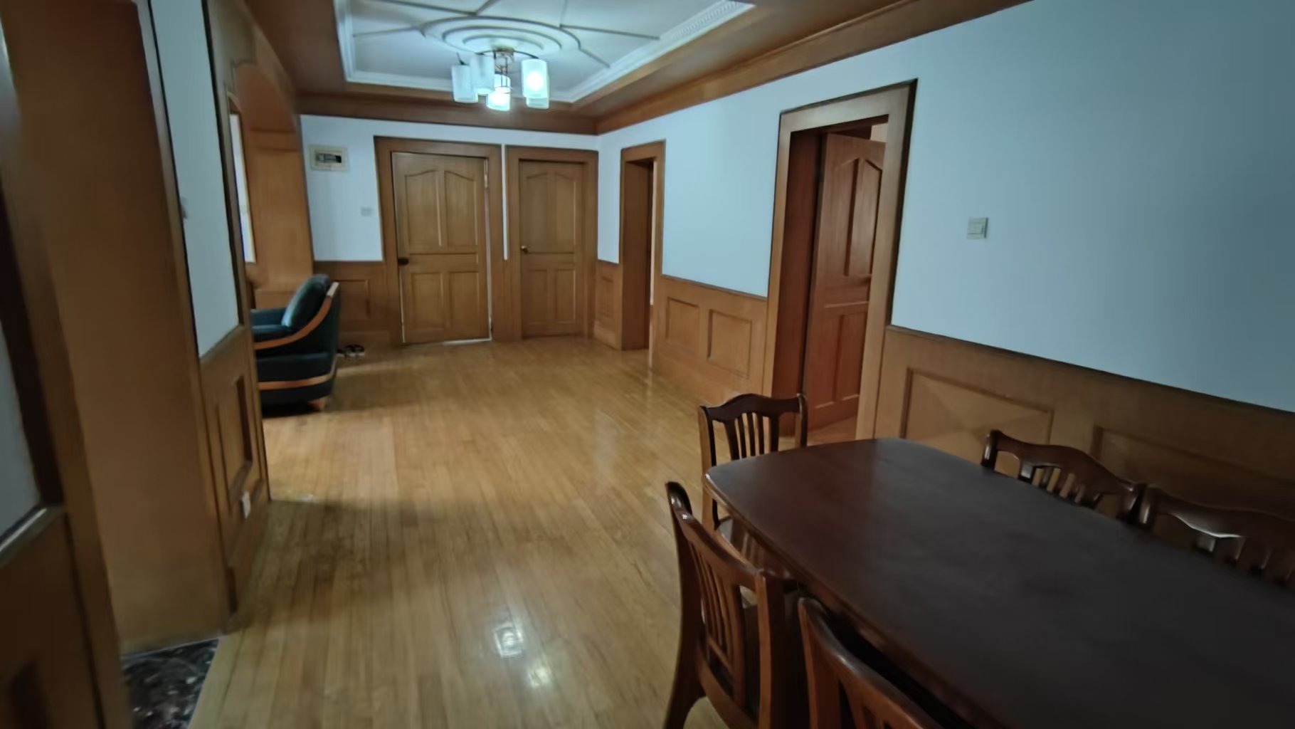 虹桥东村 3室2厅1卫 119m&sup2;