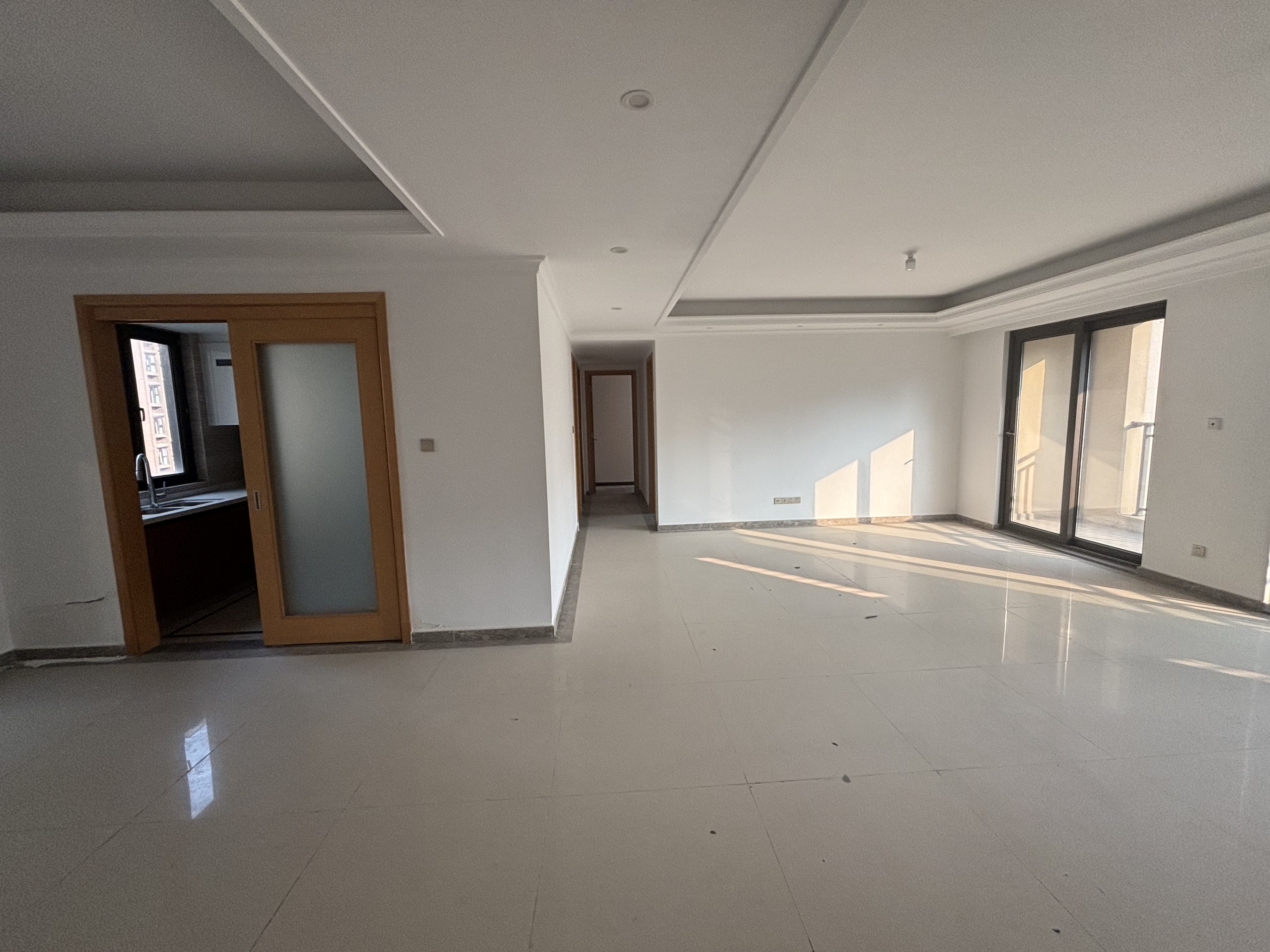 富力院士廷 4室2厅2卫 158m&sup2;