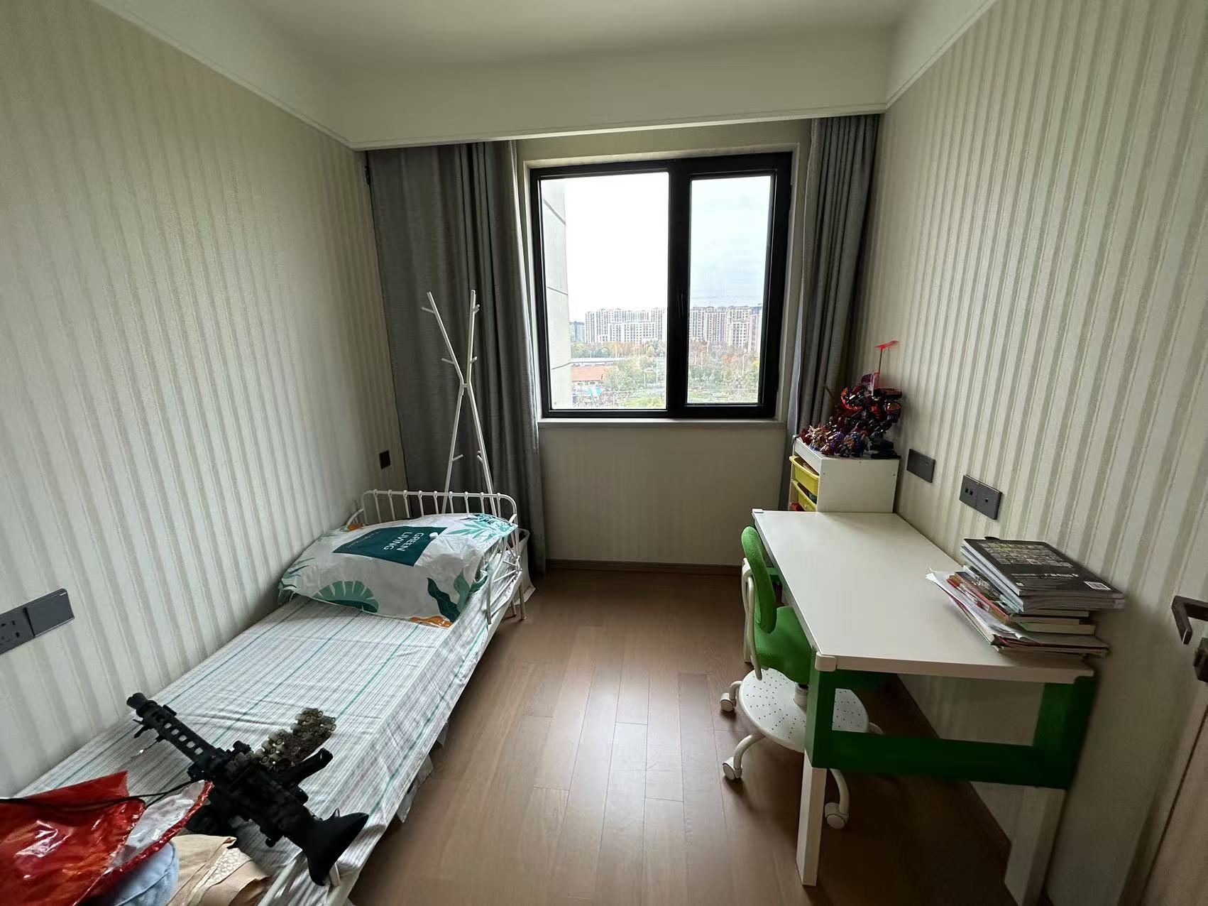 龙湖天宸源著 3室2厅1卫 97.33m&sup2;