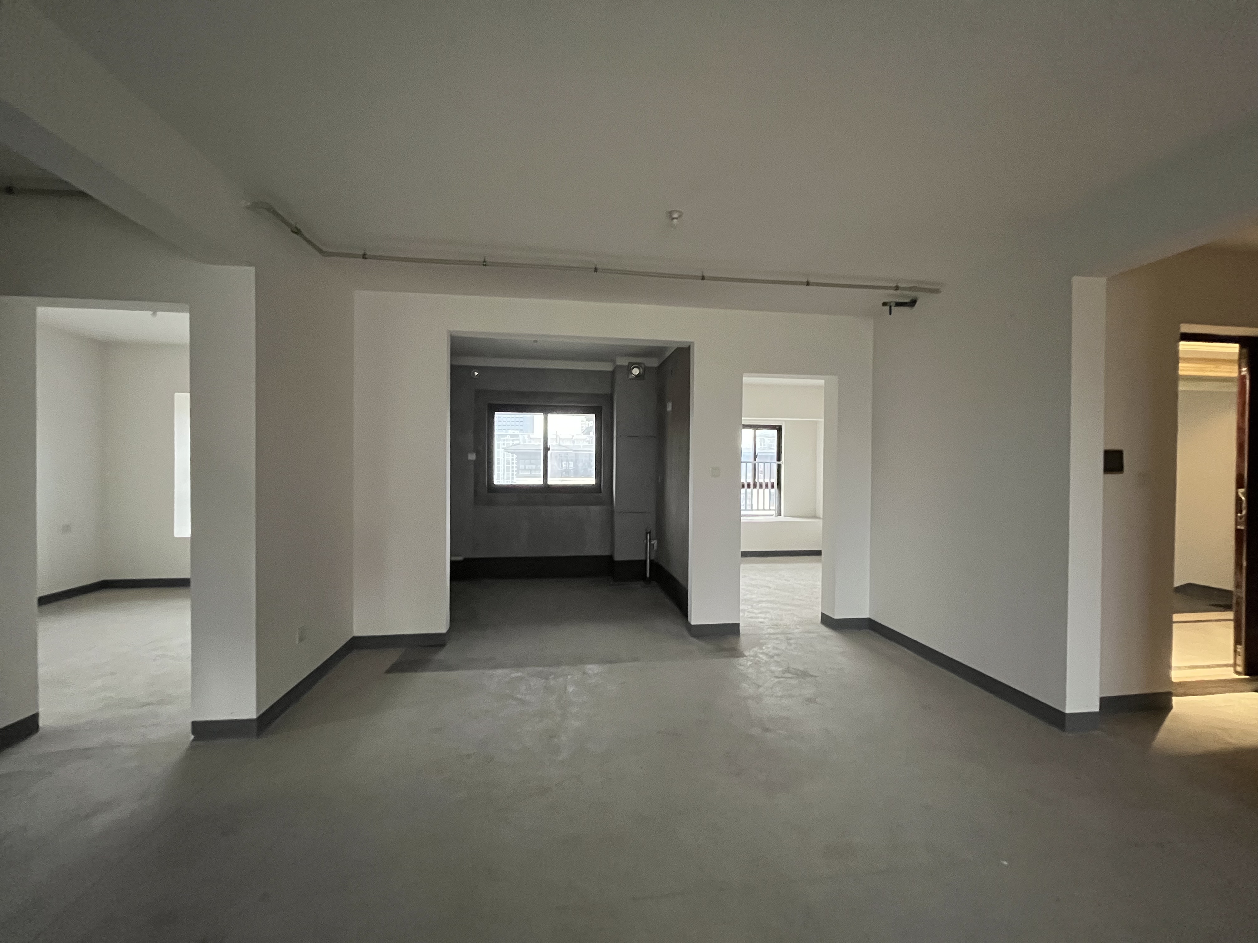 金溪漫花园 4室2厅2卫 140.97m²