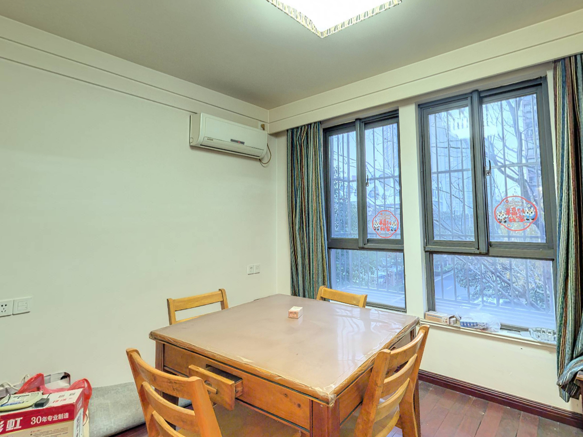 友谊嘉御龙庭 3室2厅2卫 131.93m&sup2;