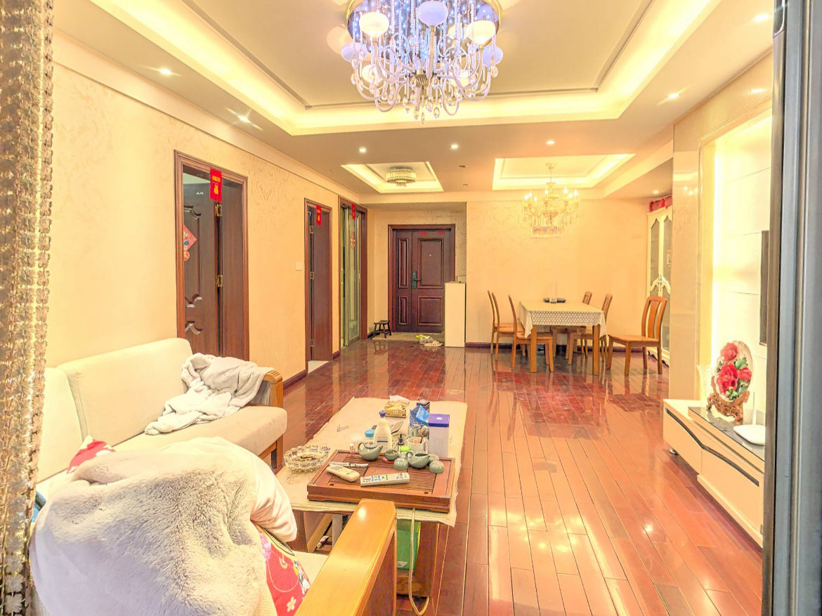 友谊嘉御龙庭 3室2厅2卫 131.93m&sup2;