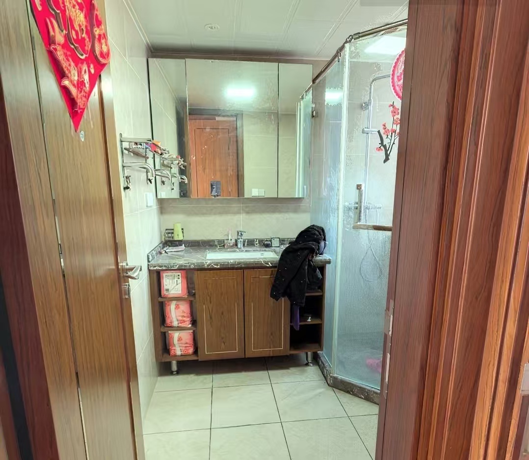盛和九里香堤二期 3室2厅2卫 131m&sup2;
