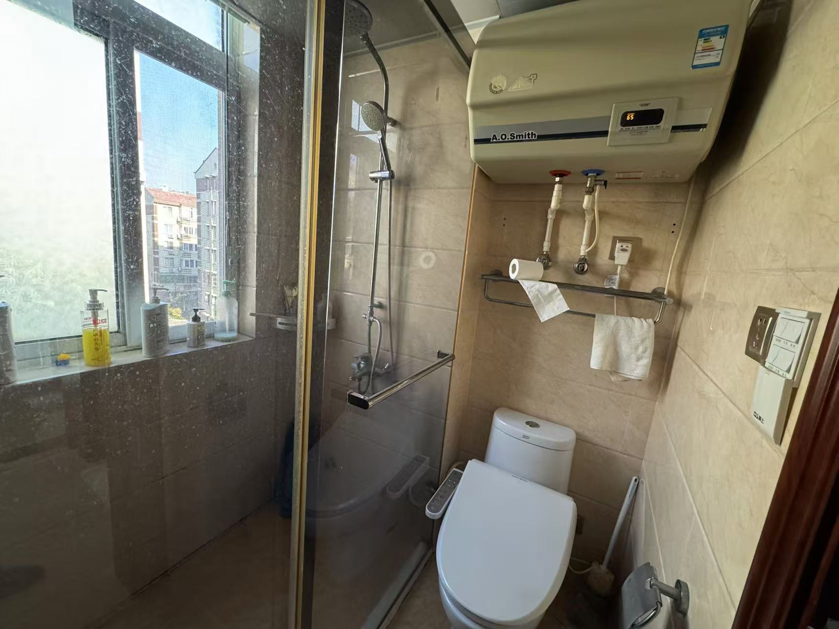 外滩小区 3室2厅1卫 112m&sup2;