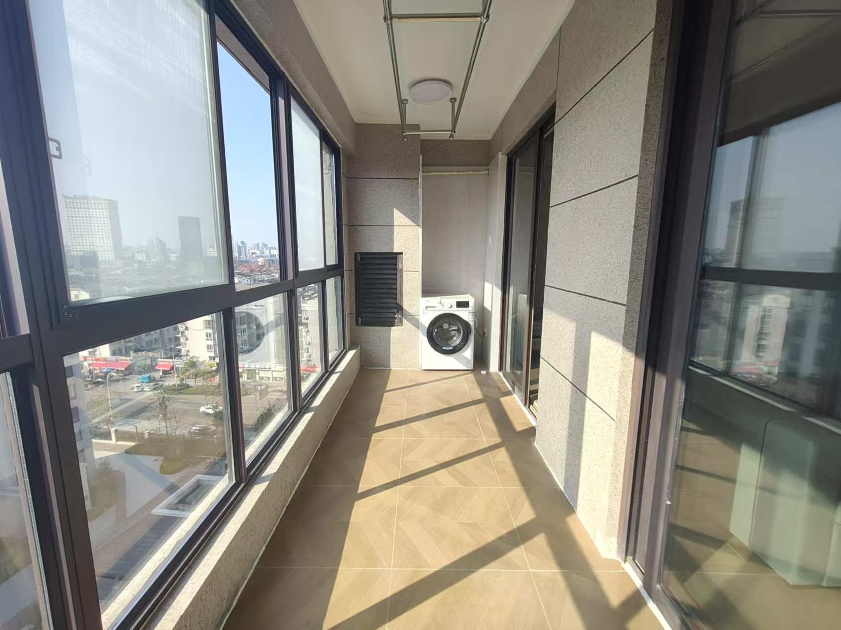 融创荣润&middot;玖樟台 3室2厅1卫 99m&sup2;