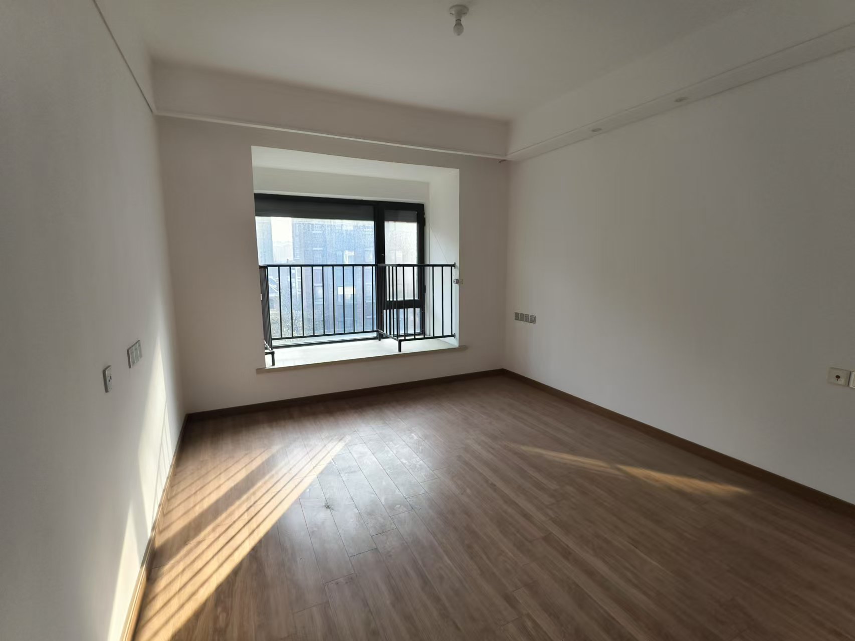 佳期漫 4室2厅2卫 121.2m&sup2;