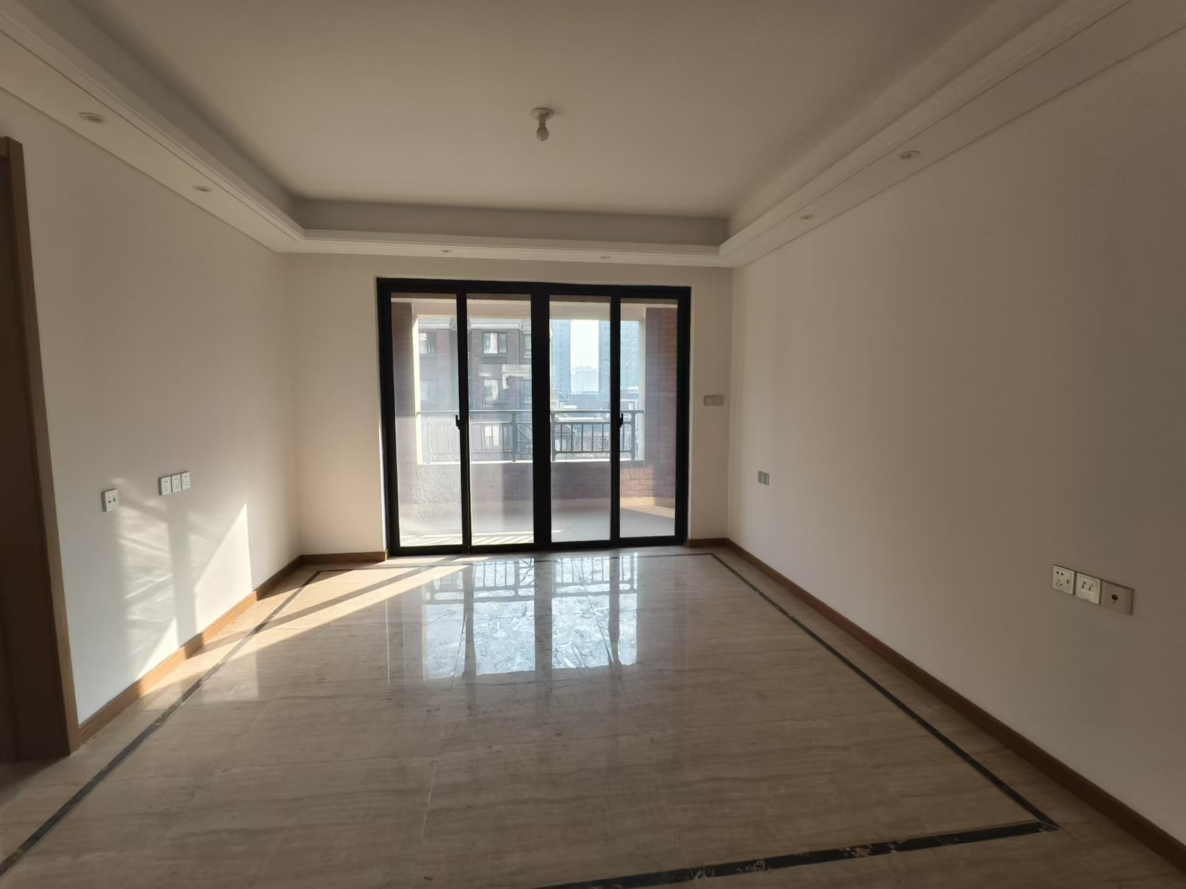 佳期漫 4室2厅2卫 121.2m&sup2;