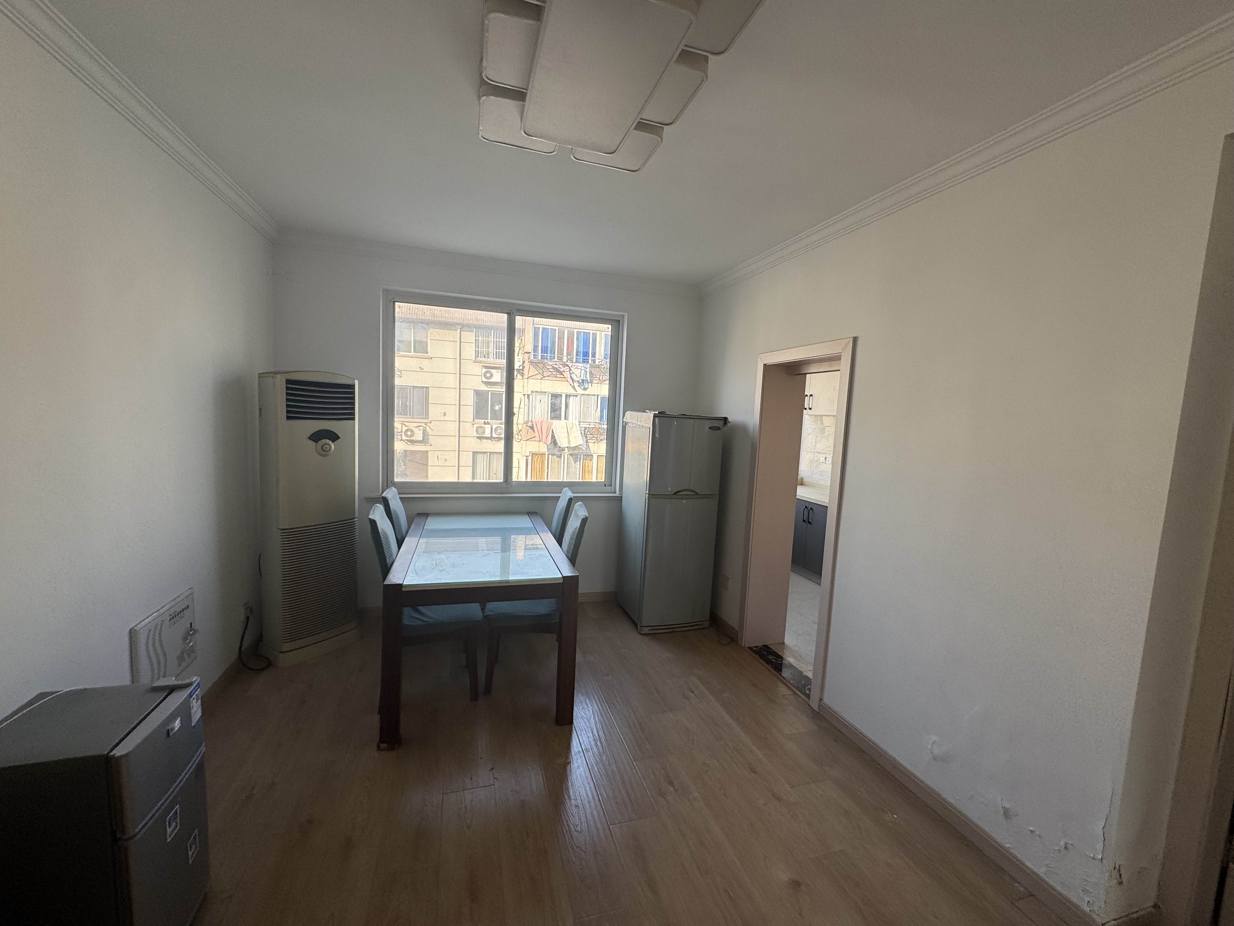 中南苑 3室1厅1卫 90m²