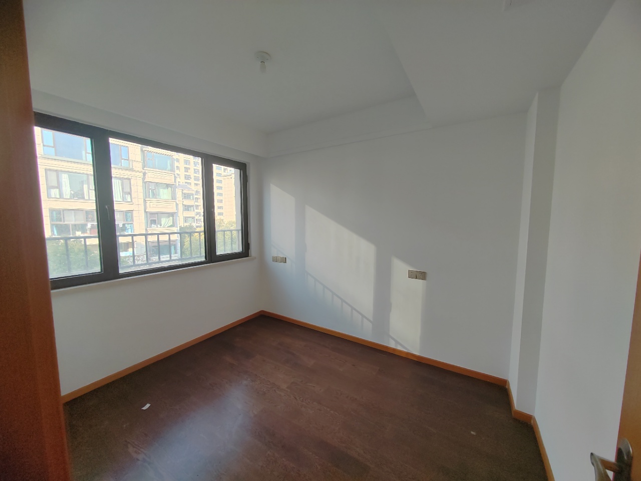 中南熙悦(南通经济技术开发区) 4室2厅2卫 122m&sup2;