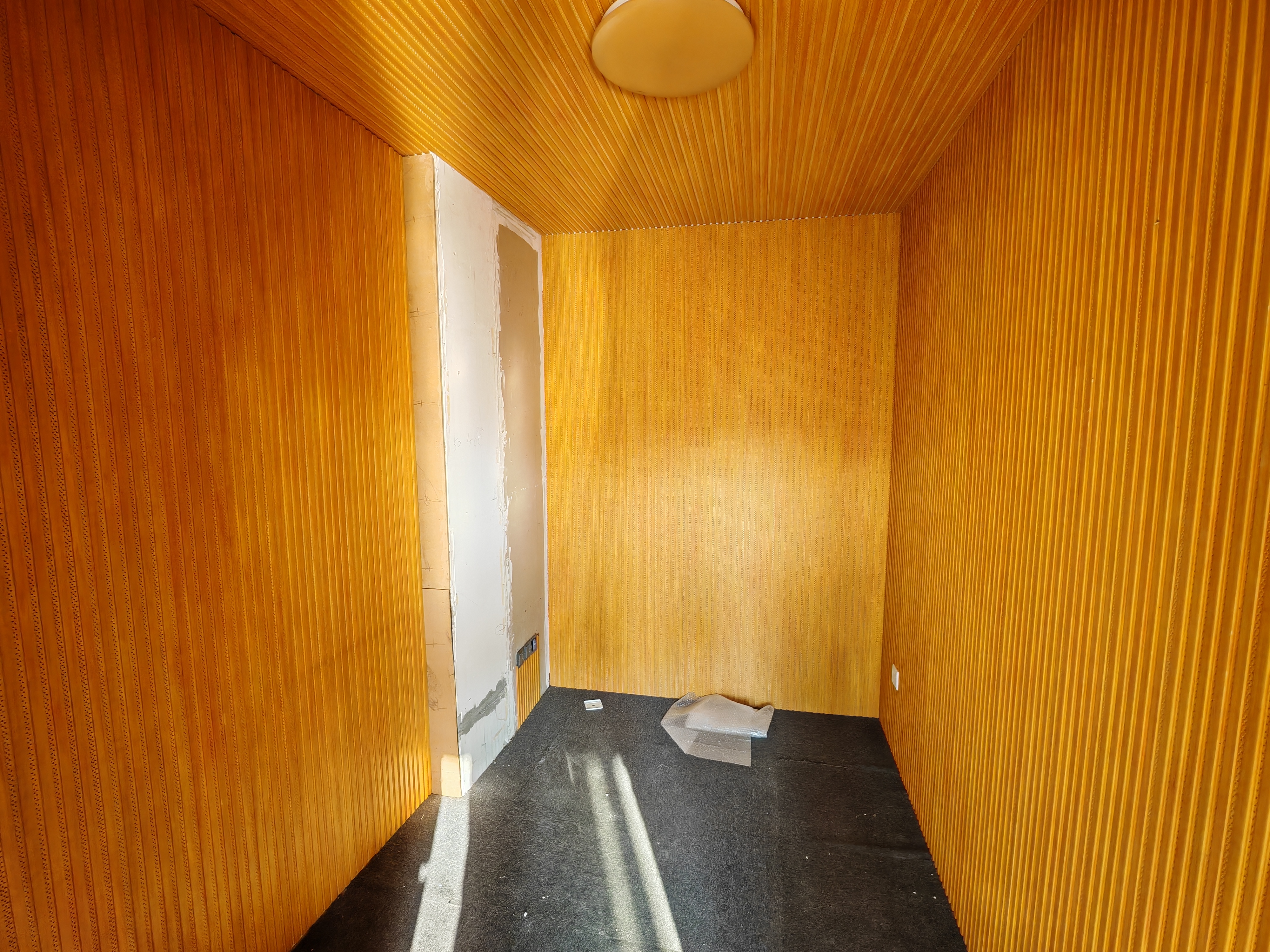 宝隆花园 1室1厅1卫 63.5m²