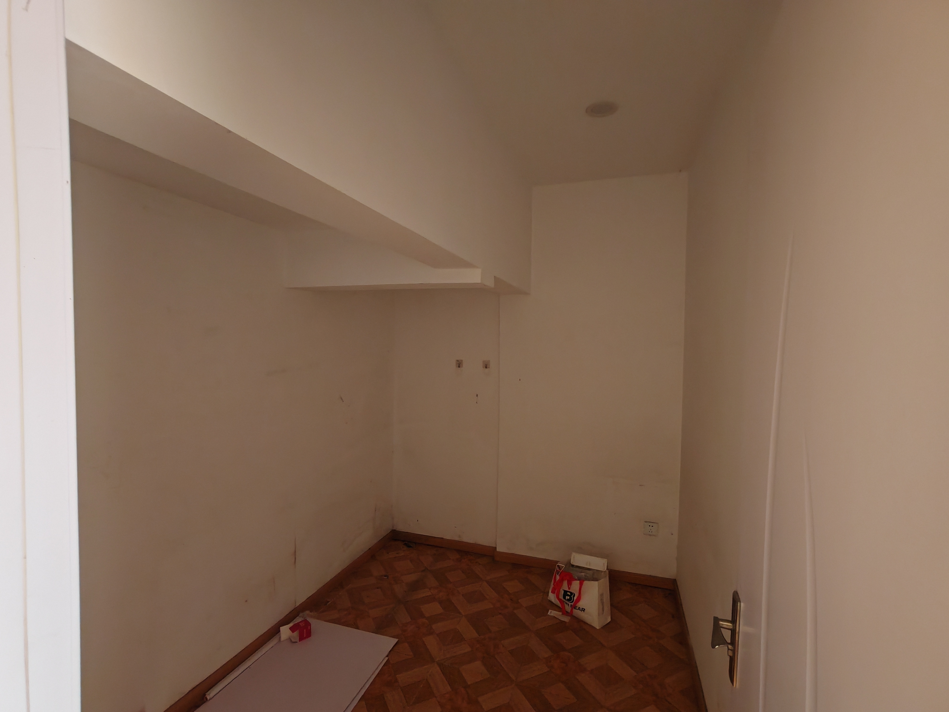 宝隆花园 1室1厅1卫 63.5m²