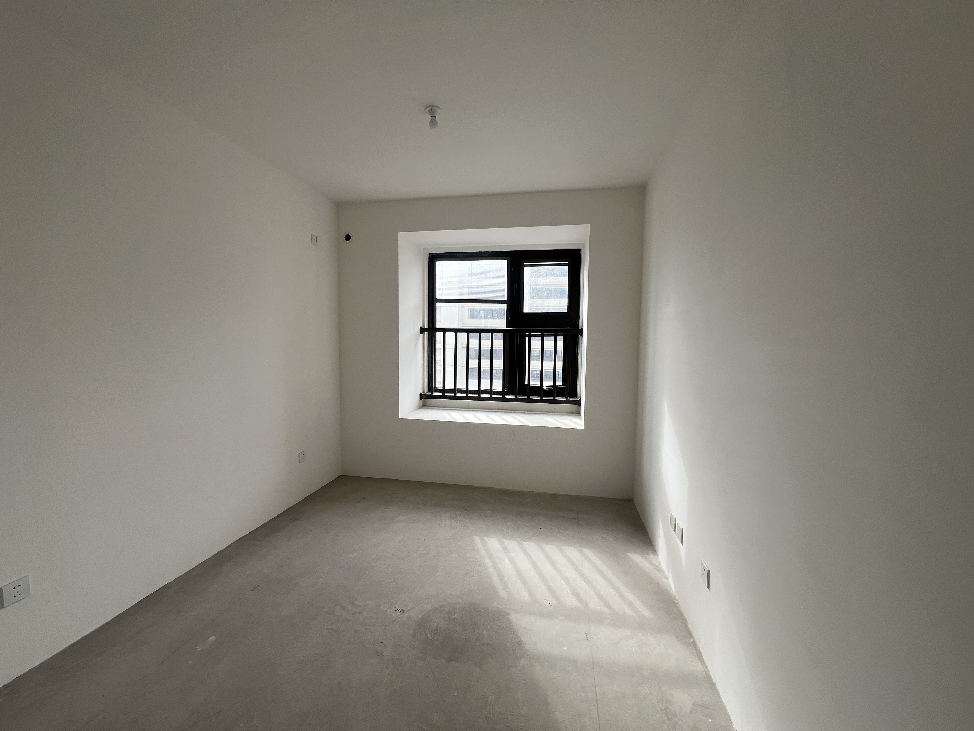 春晓熙岸 3室2厅1卫 92m&sup2;