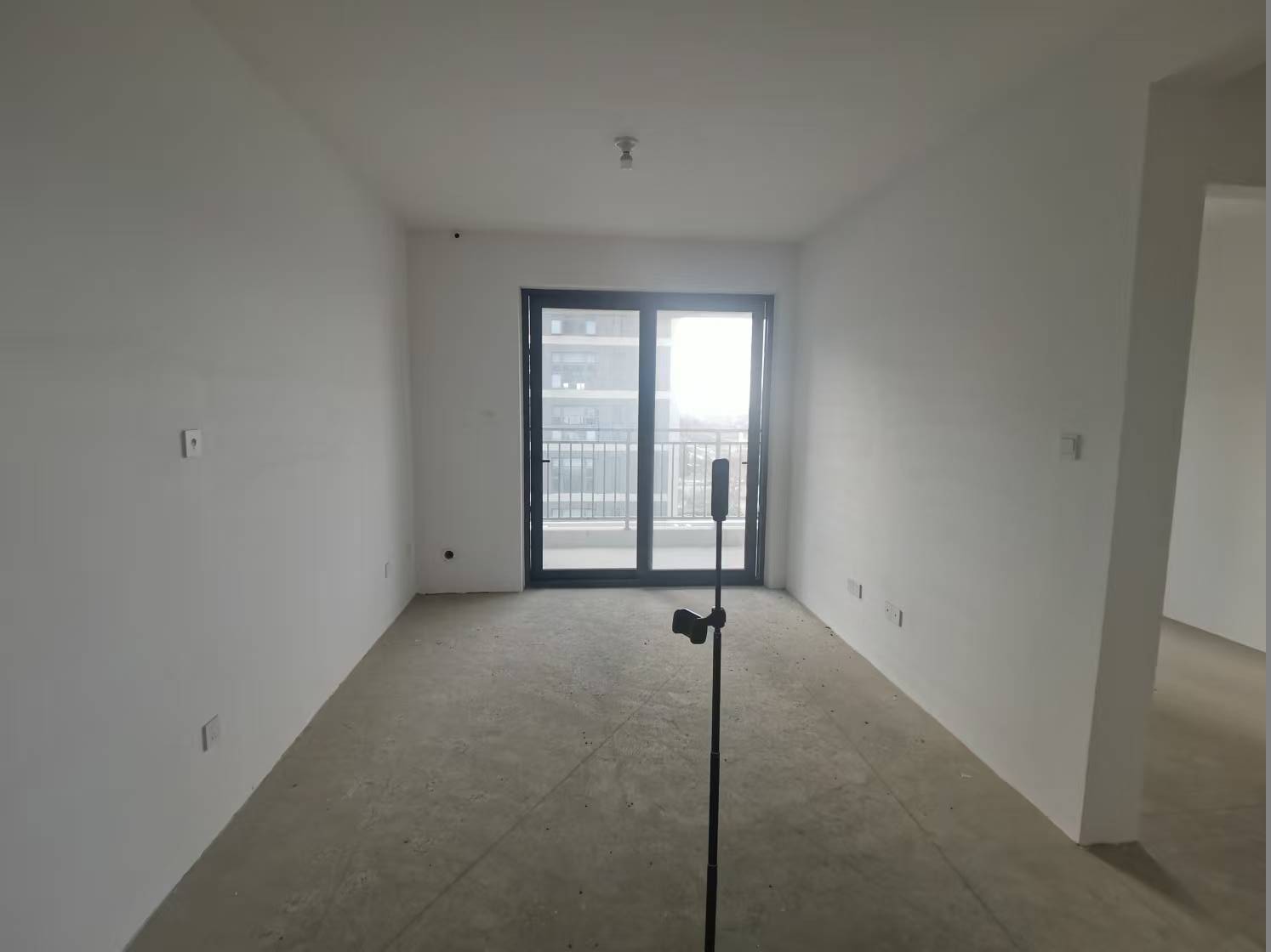 东时区 3室2厅1卫 93m²