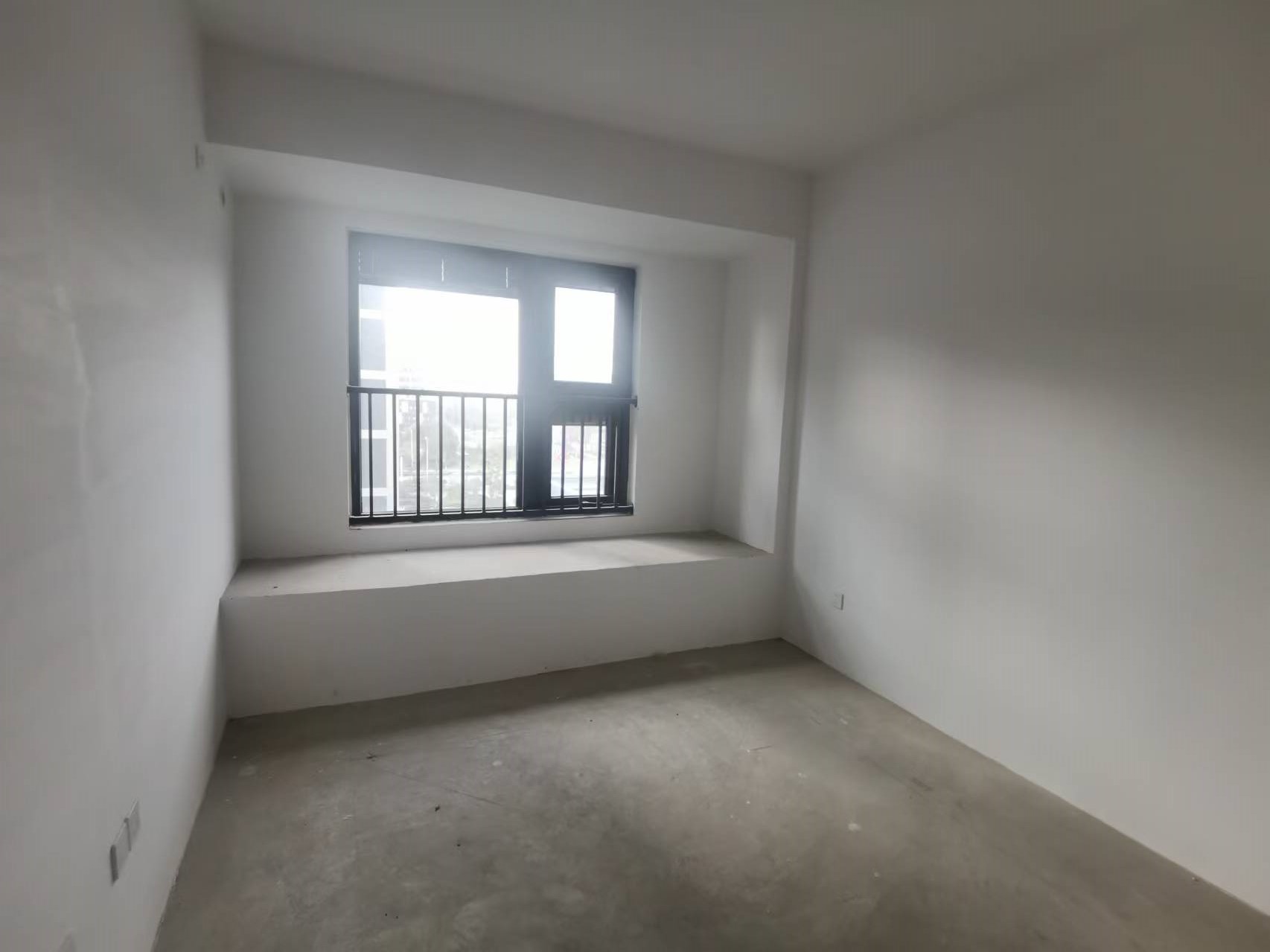 东时区 3室2厅1卫 93m&sup2;