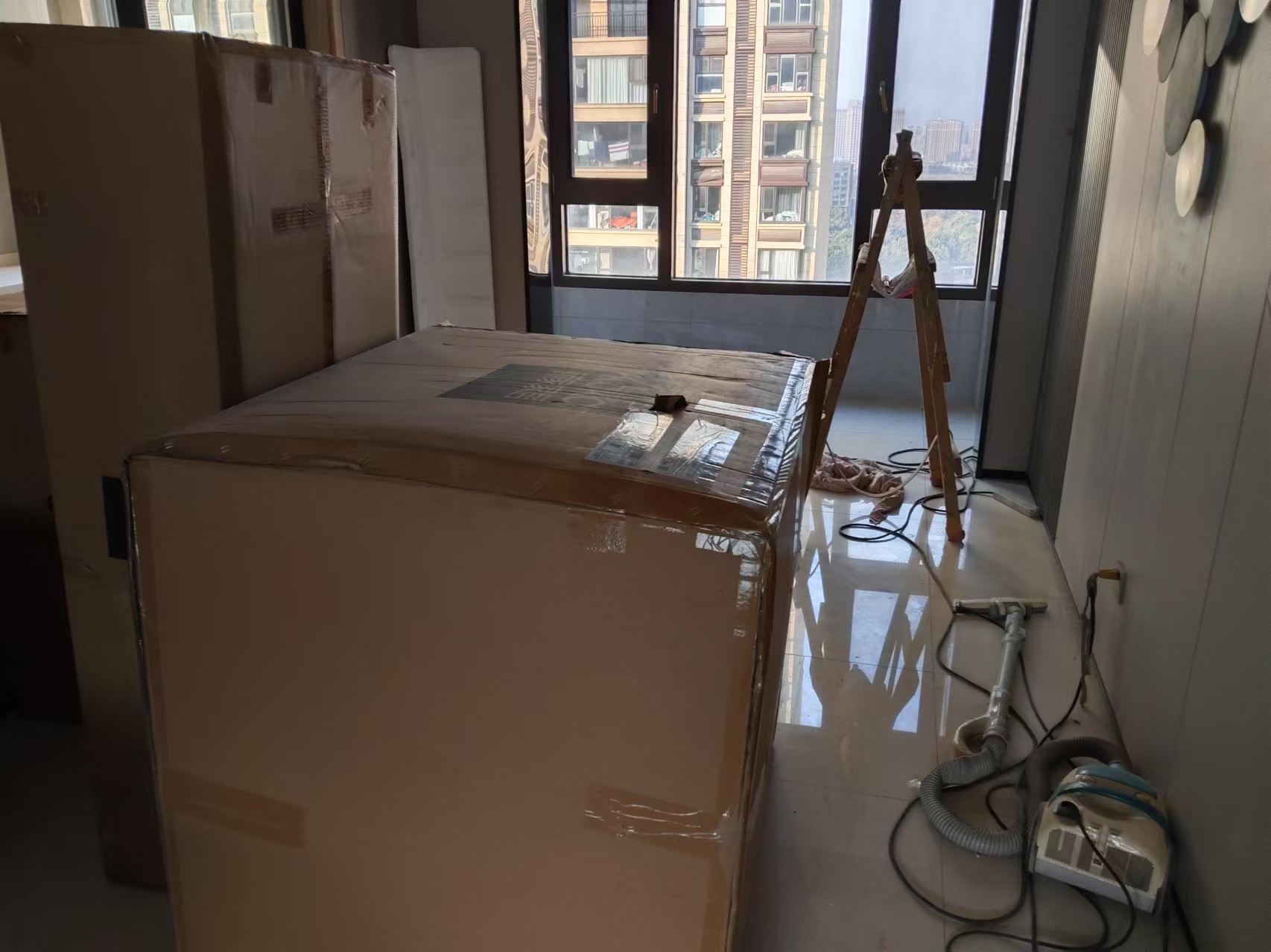 世茂云锦(九龙庭广场) 4室2厅2卫 146m²