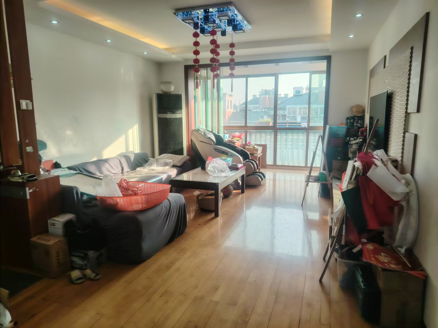 天润家园 5室2厅2卫 241m²