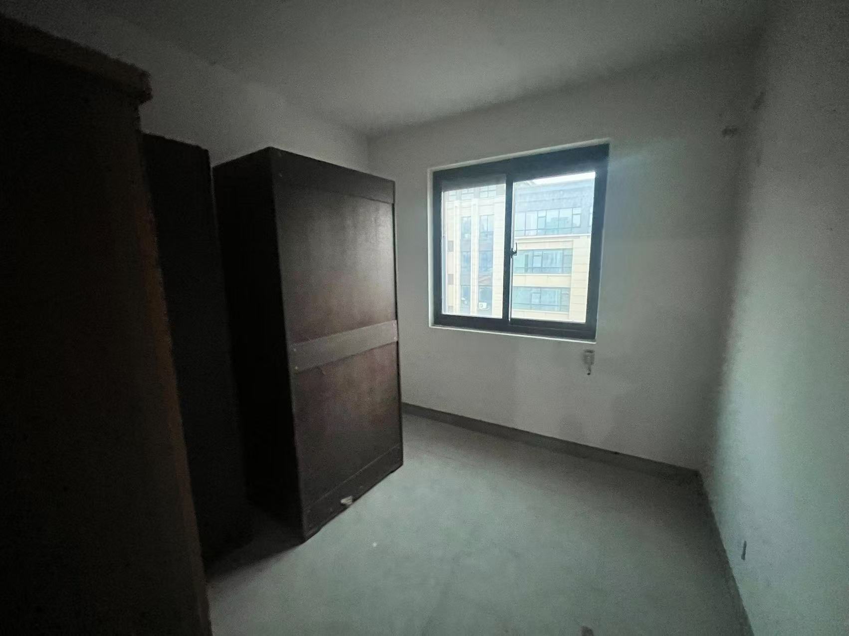 山芝庄新苑 3室1厅1卫 118m&sup2;
