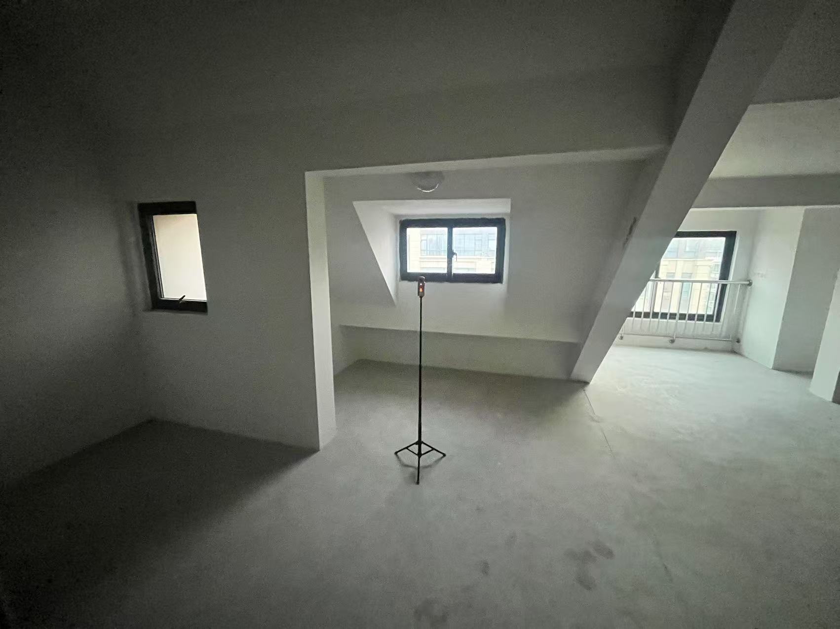 山芝庄新苑 3室1厅1卫 118m&sup2;