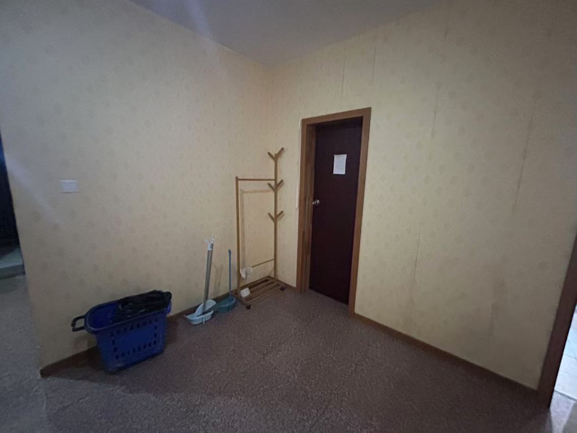 紫东南苑北区 3室1厅1卫 132.00m²
