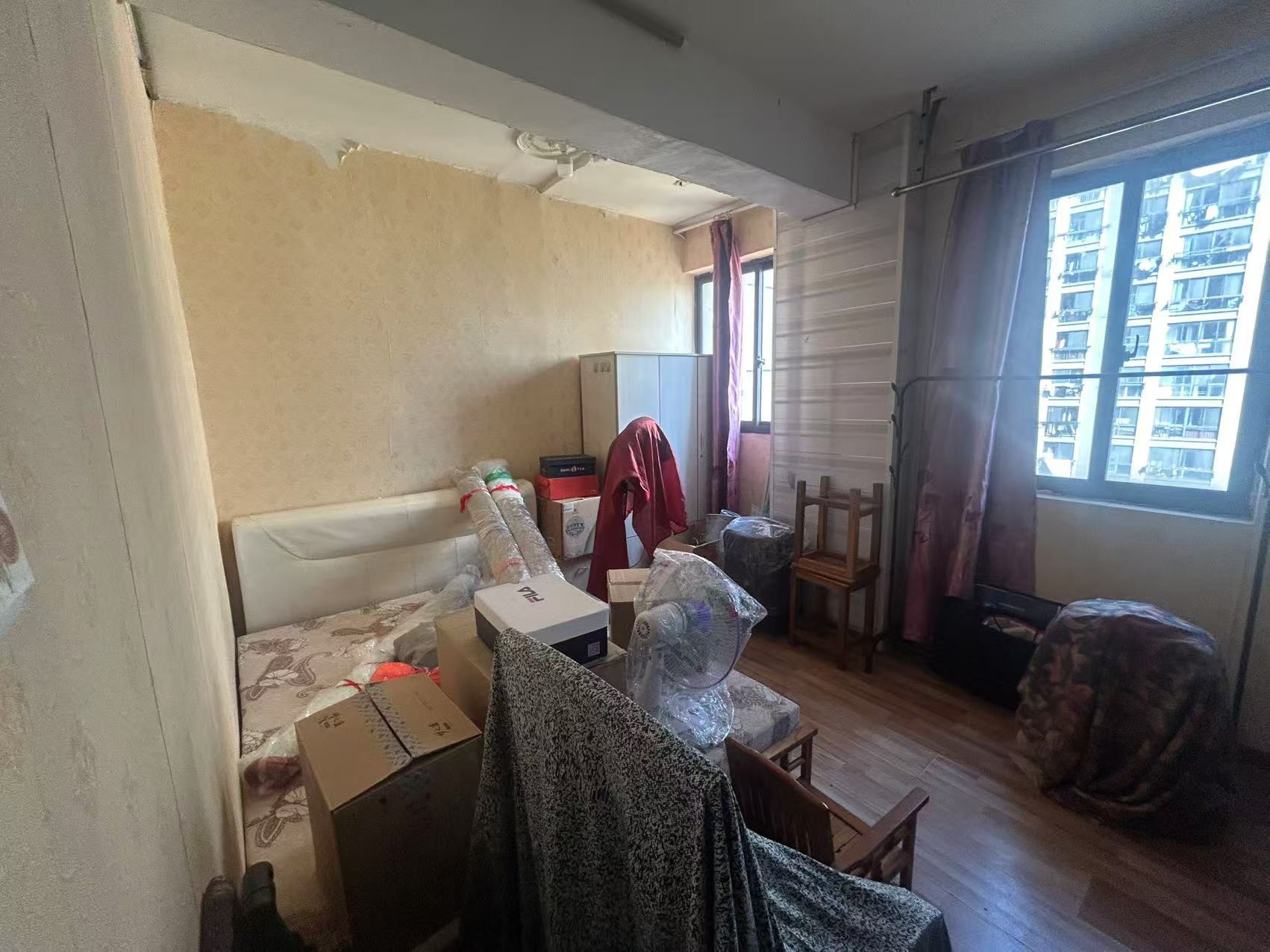 紫东南苑北区 3室1厅1卫 132.00m²