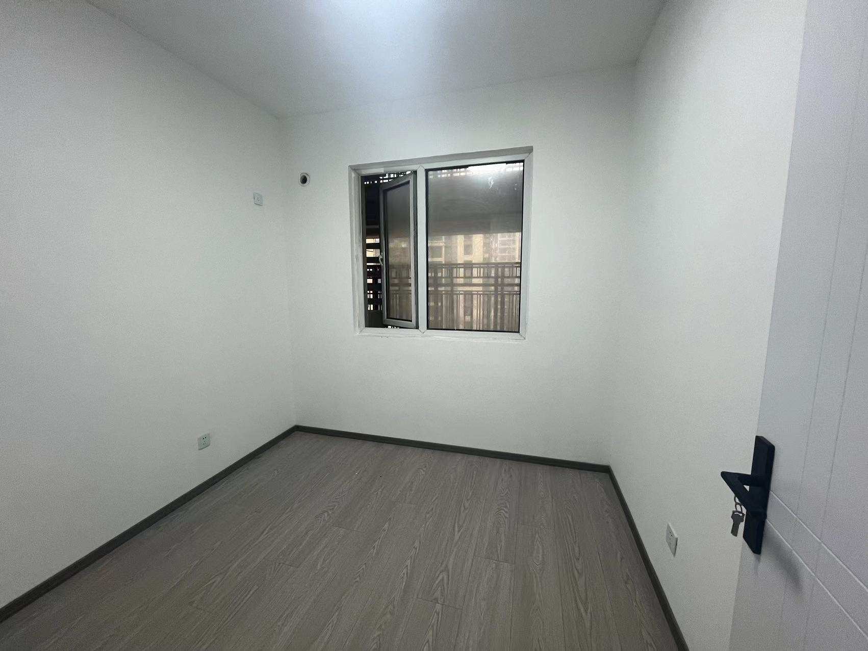 中海碧林湾 3室2厅1卫 97m&sup2;