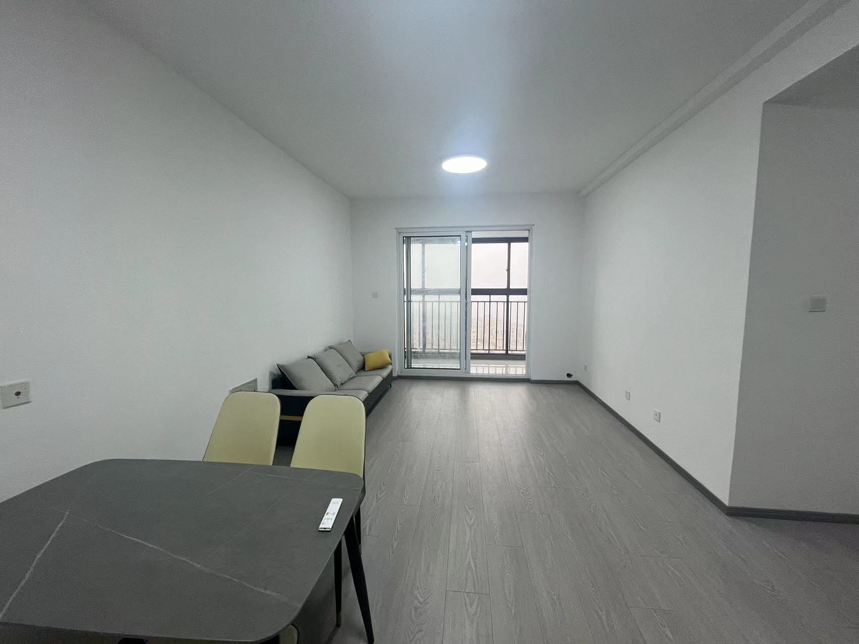 中海碧林湾 3室2厅1卫 97m²