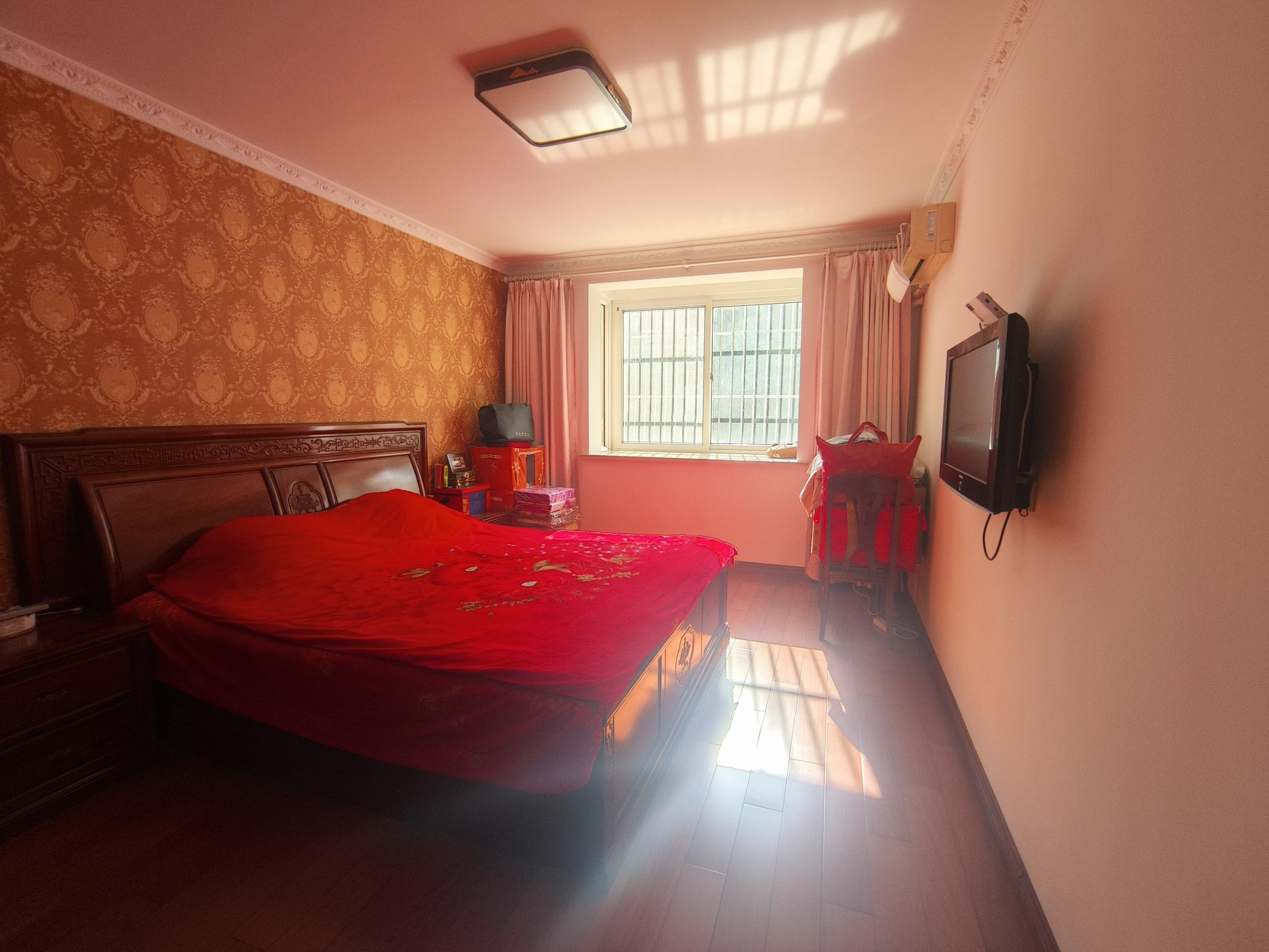 东昇花园 4室2厅2卫 159.43m&sup2;