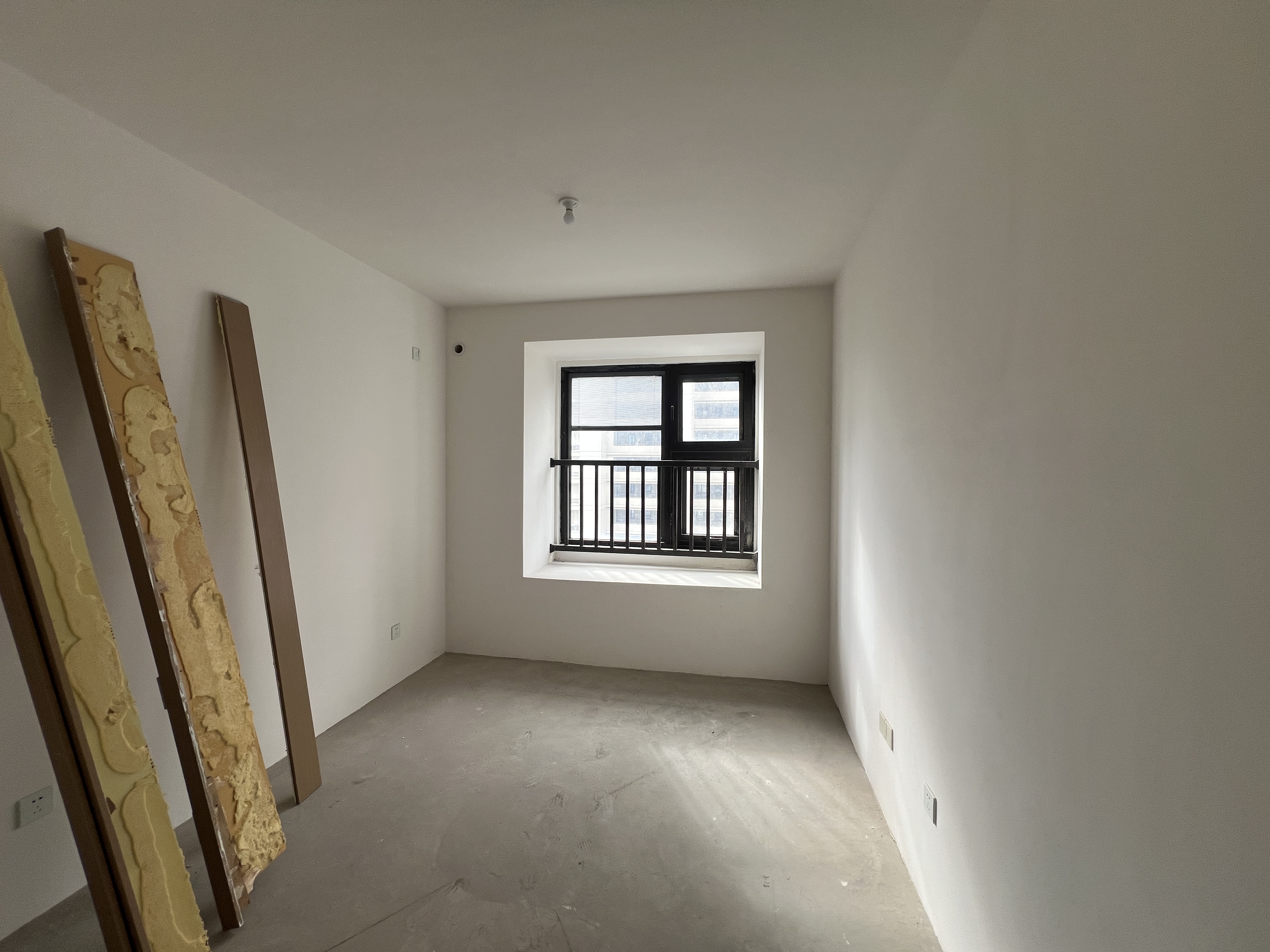 春晓熙岸 3室2厅1卫 92m&sup2;