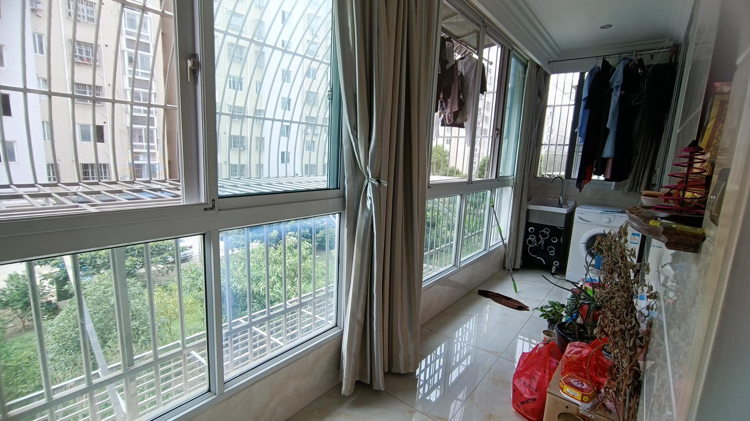 金霞东苑 3室2厅1卫 133.4m&sup2;