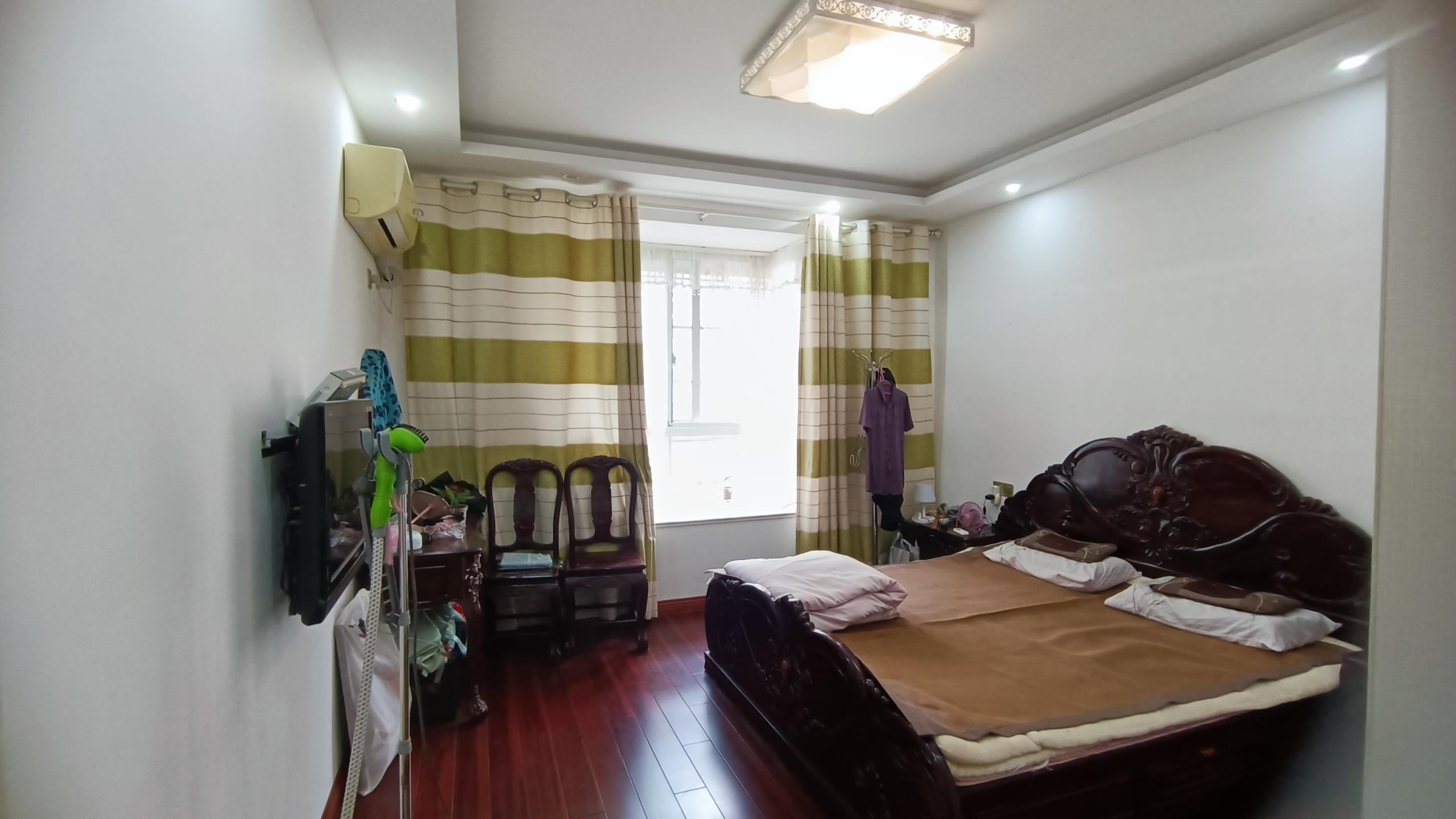 金霞东苑 3室2厅1卫 133.4m&sup2;