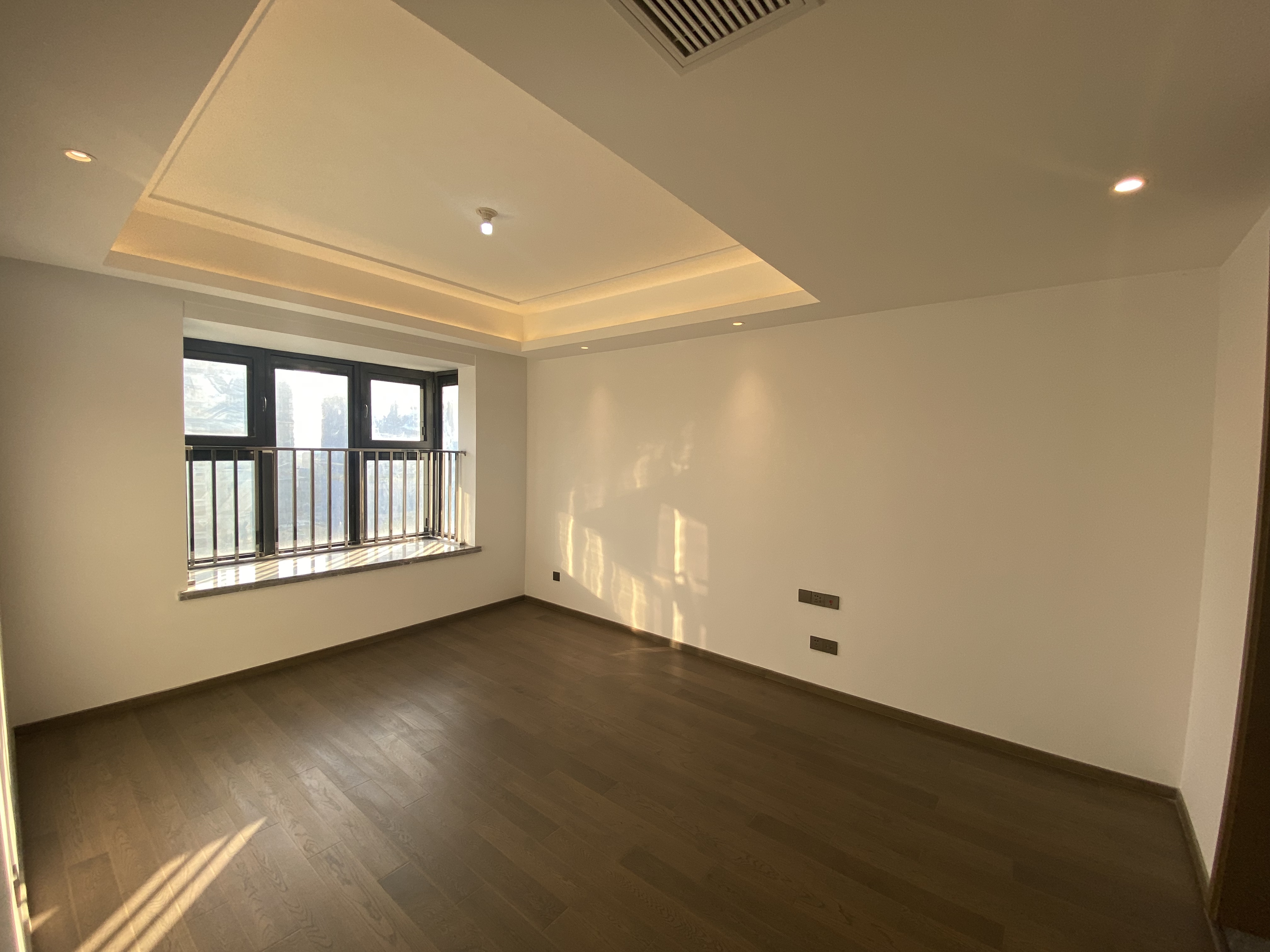 都会沁园 4室2厅2卫 150m&sup2;